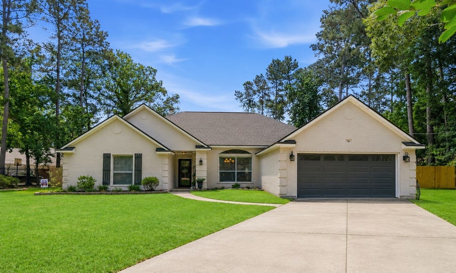 Property photo for 14 E Forest Court, Conroe, TX