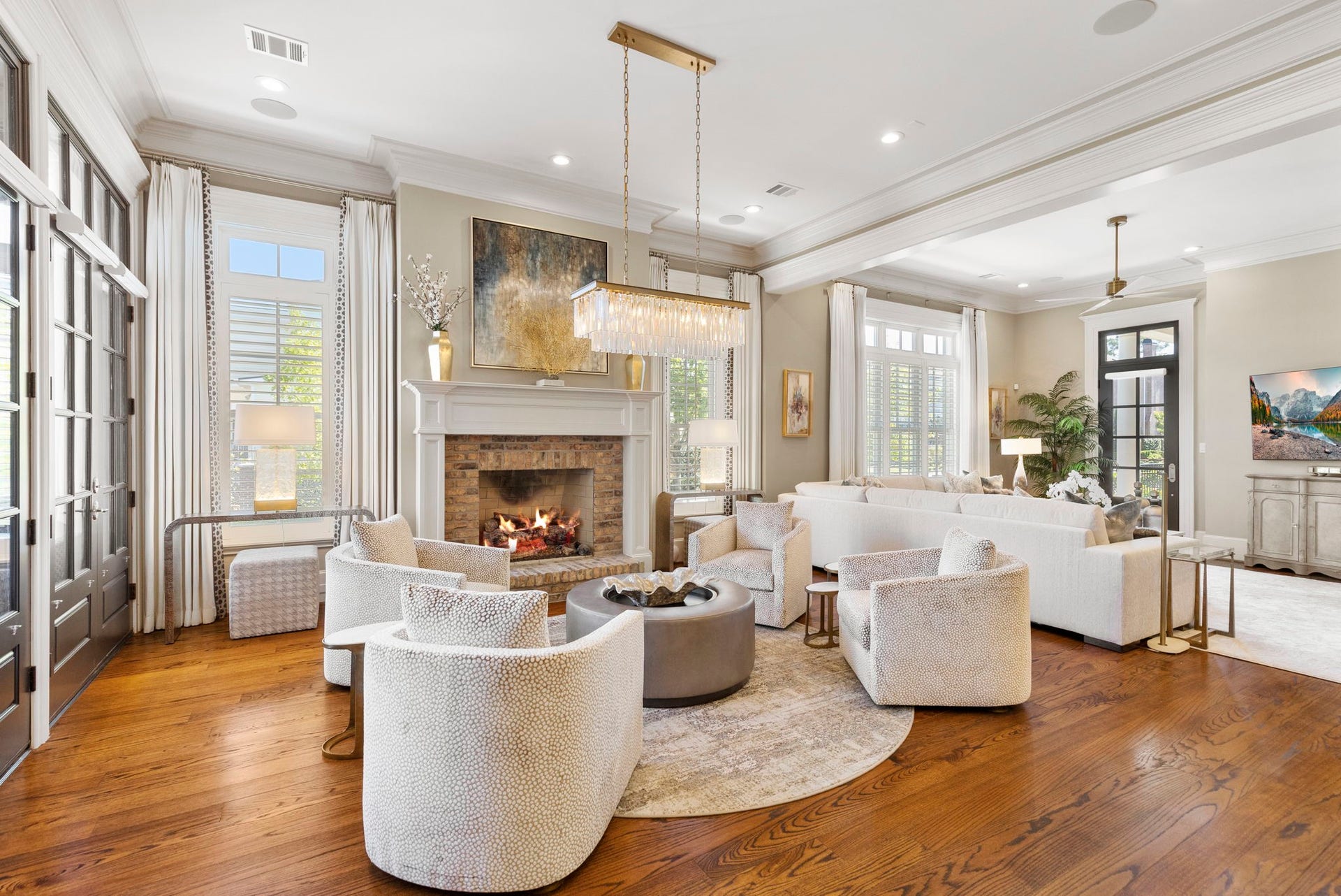 70 North Bay Boulevard, The Woodlands, TX 77380 70 North Bay Boulevard, The Woodlands, TX 77380