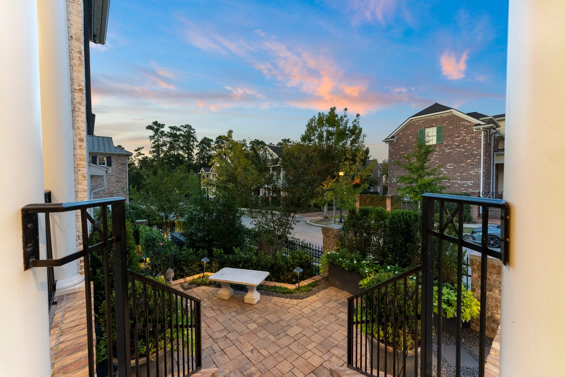 70 North Bay Boulevard, The Woodlands, TX 77380 70 North Bay Boulevard, The Woodlands, TX 77380