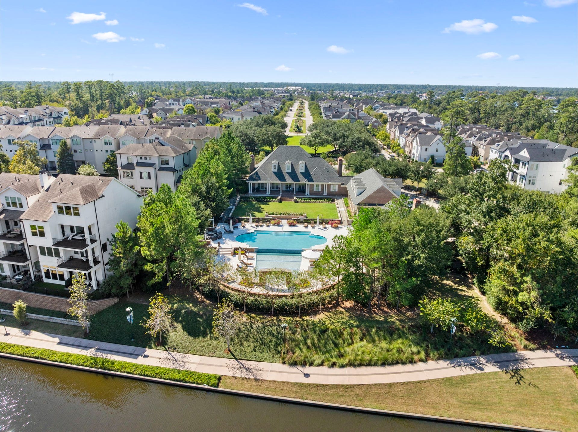 70 North Bay Boulevard, The Woodlands, TX 77380 70 North Bay Boulevard, The Woodlands, TX 77380