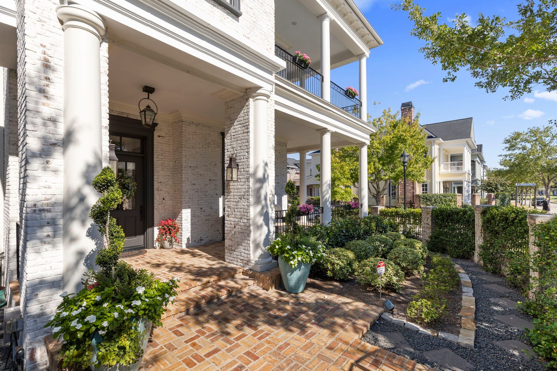 70 North Bay Boulevard, The Woodlands, TX 77380 70 North Bay Boulevard, The Woodlands, TX 77380