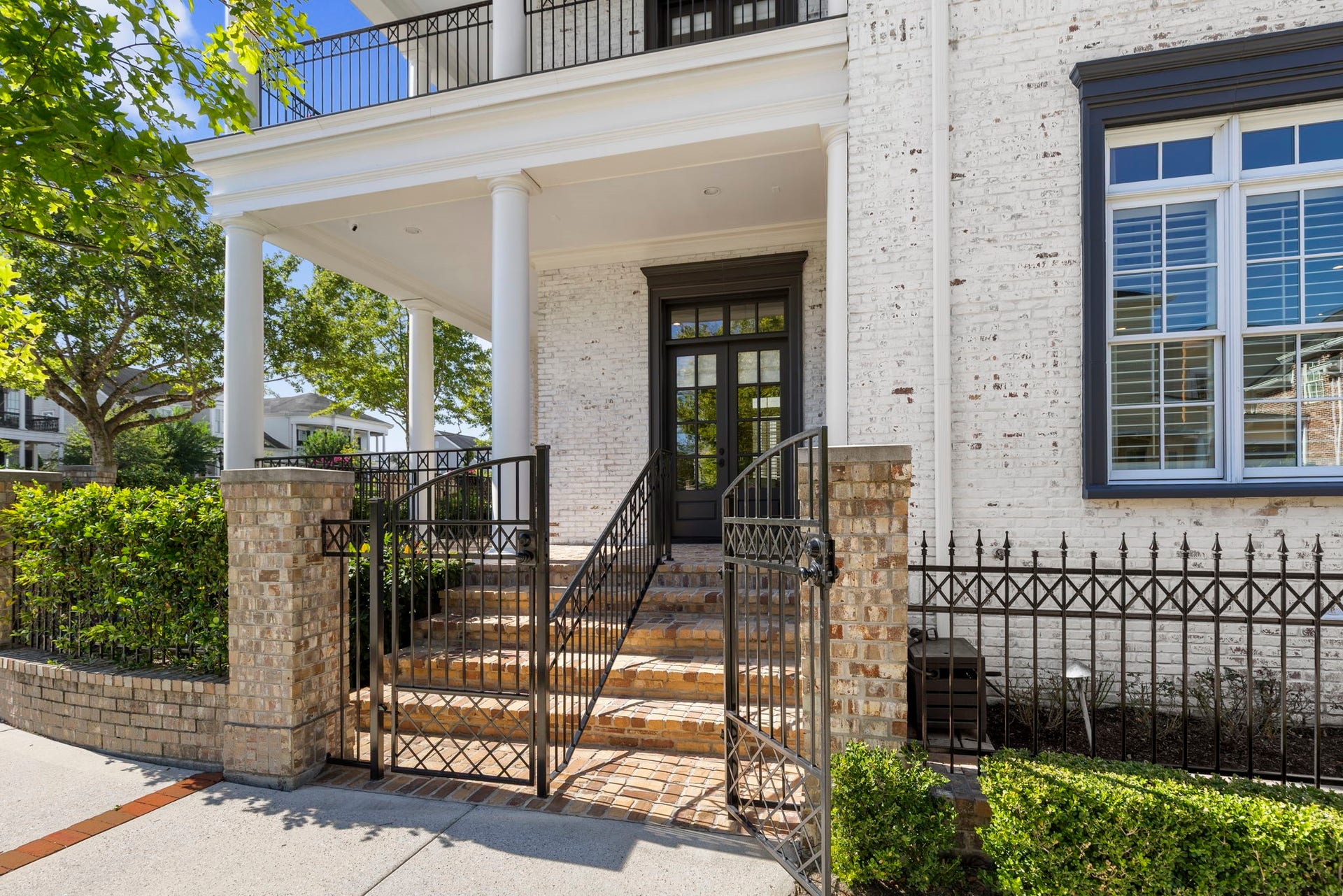 70 North Bay Boulevard, The Woodlands, TX 77380 70 North Bay Boulevard, The Woodlands, TX 77380