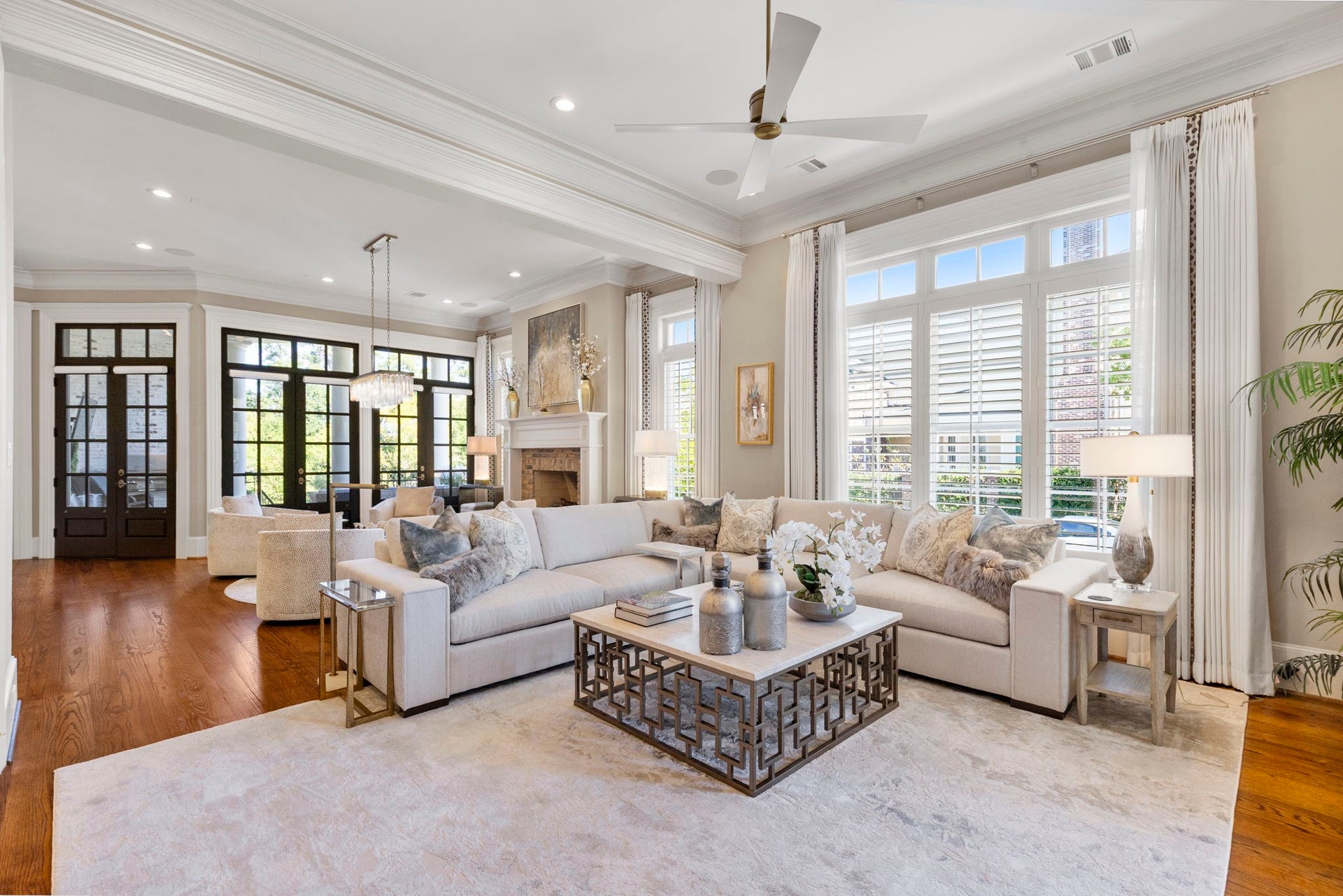 70 North Bay Boulevard, The Woodlands, TX 77380 70 North Bay Boulevard, The Woodlands, TX 77380