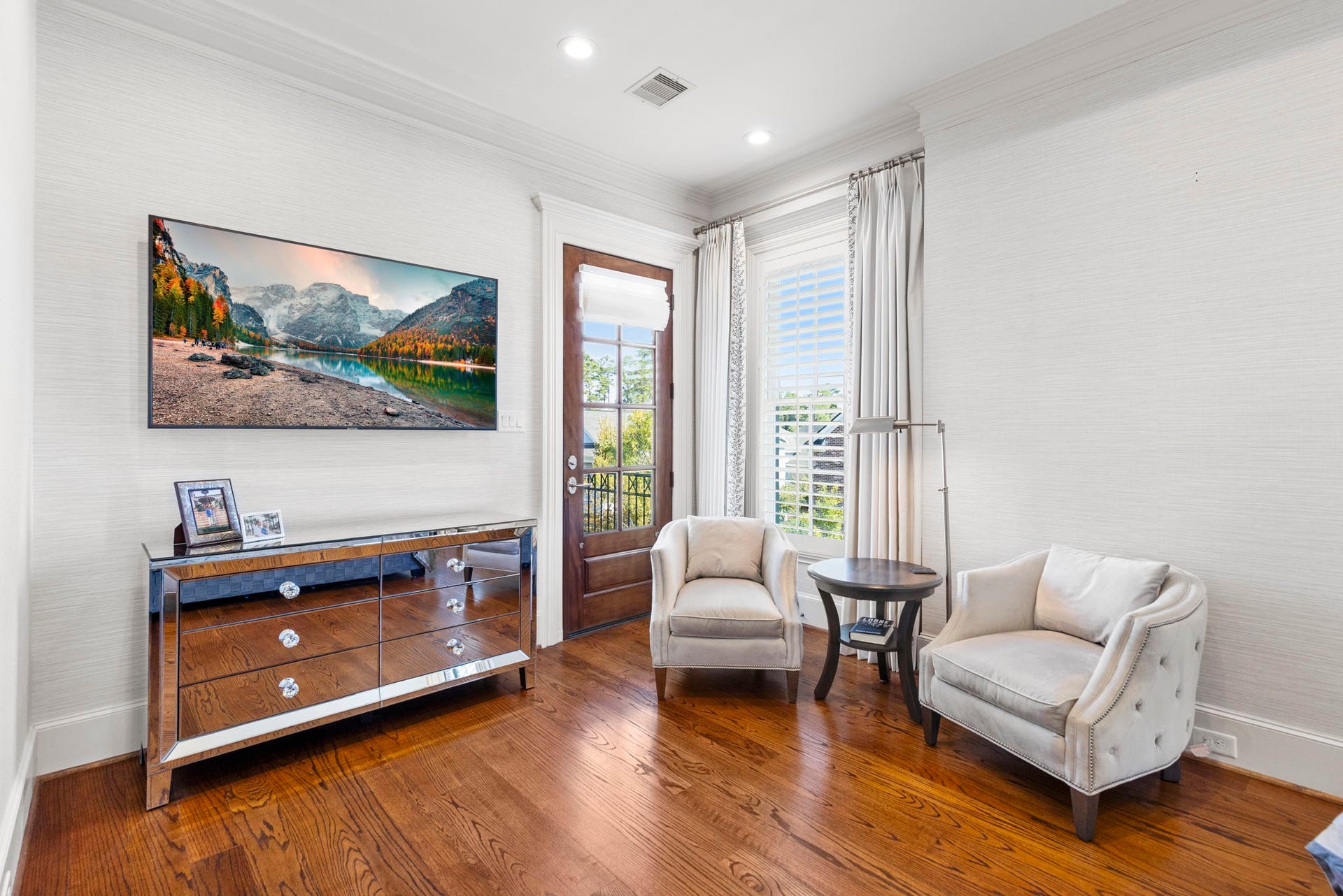 70 North Bay Boulevard, The Woodlands, TX 77380 70 North Bay Boulevard, The Woodlands, TX 77380