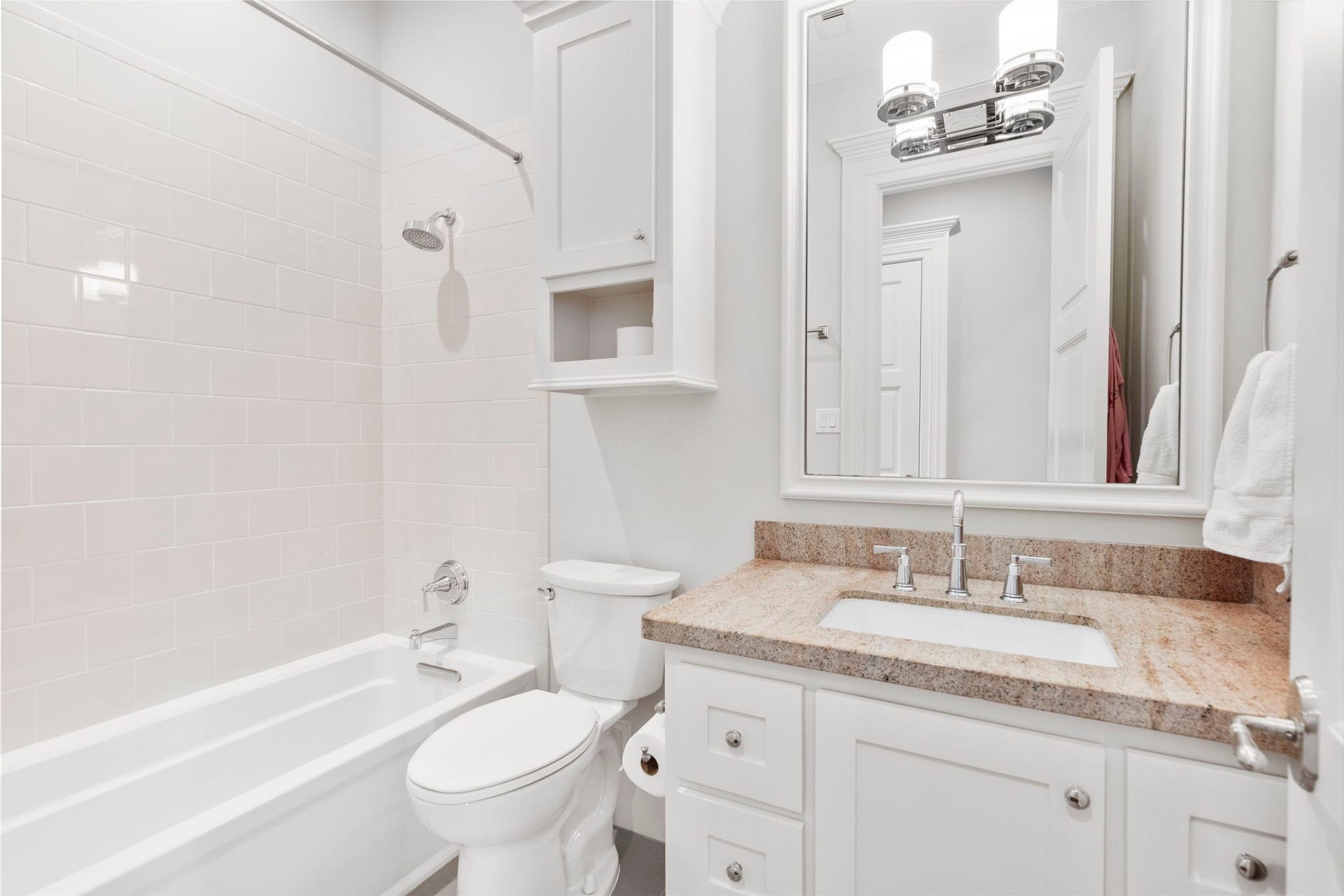 70 North Bay Boulevard, The Woodlands, TX 77380 70 North Bay Boulevard, The Woodlands, TX 77380
