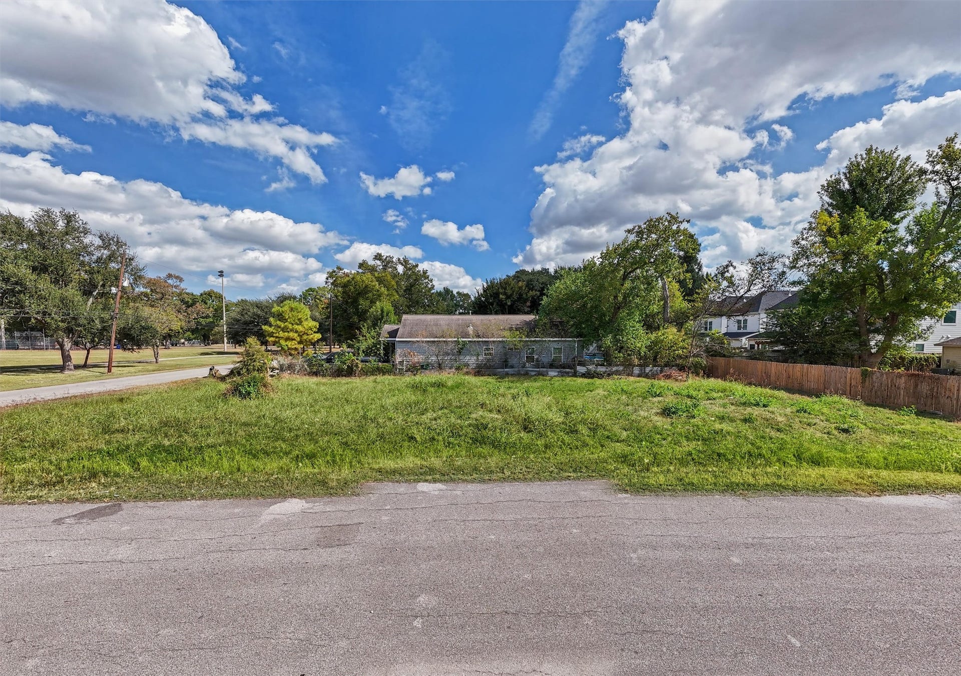 979 Conklin Street, Houston, TX 77088 979 Conklin Street, Houston, TX 77088