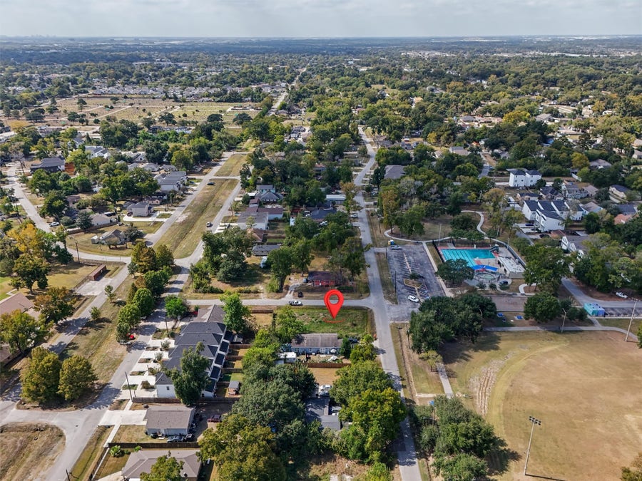 Property photo for 979 Conklin Street, Houston, TX