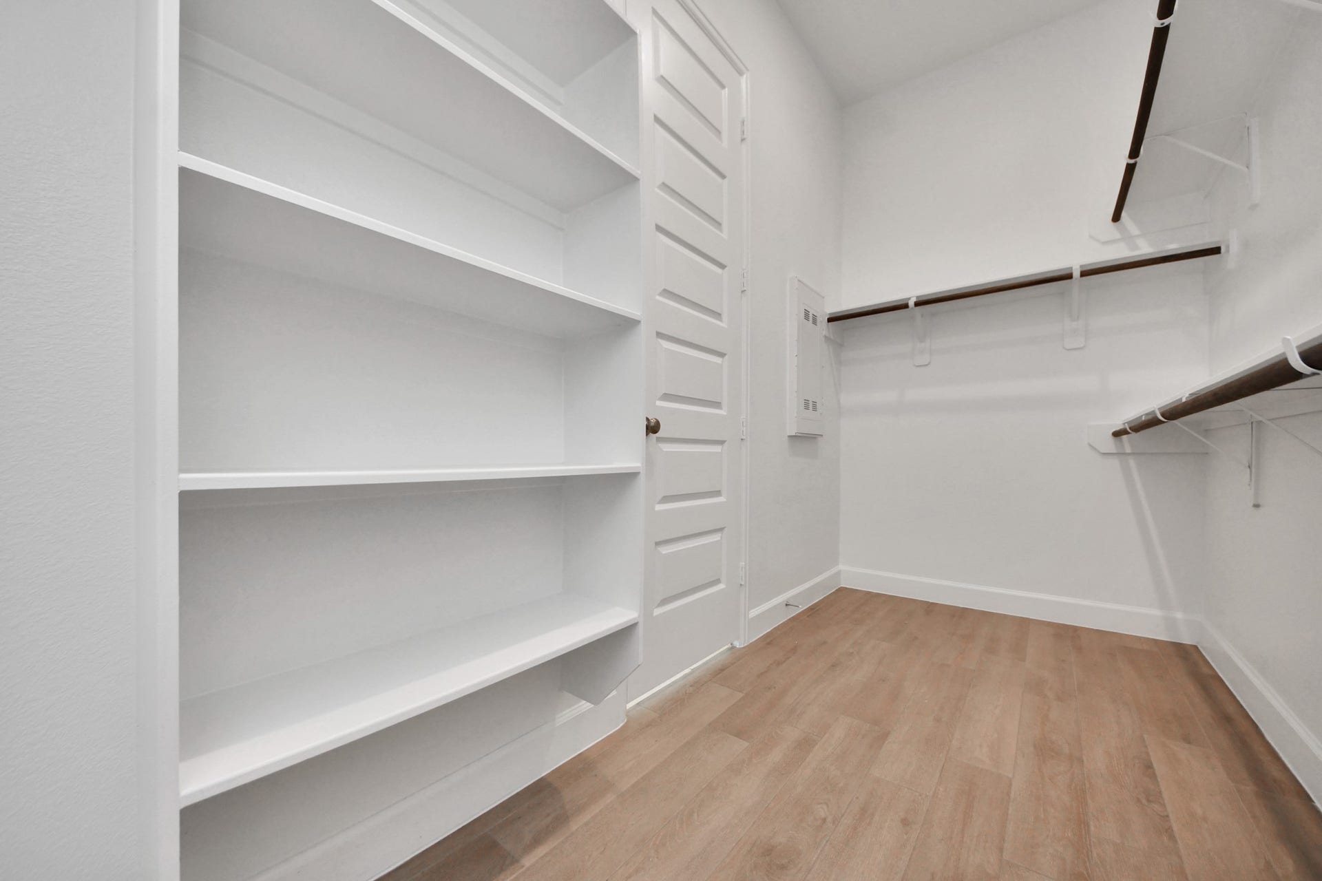 24319 Norwood Groves Drive, Richmond, TX 77469 Primary walk-in closet