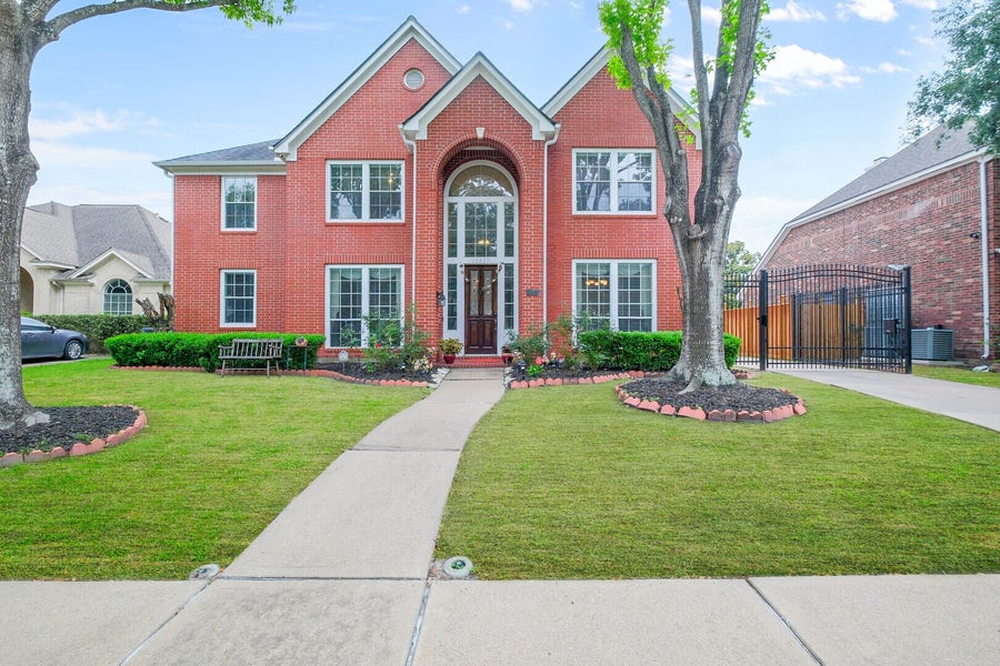 Property photo for 12427 Shadycrest Drive, Houston, TX