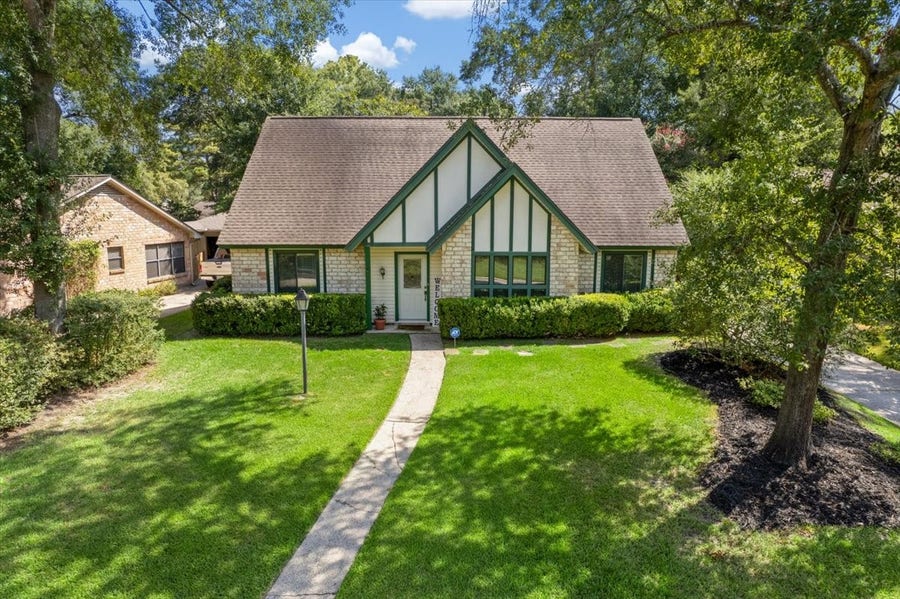 Property photo for 4006 Flint Creek Drive, Kingwood, TX