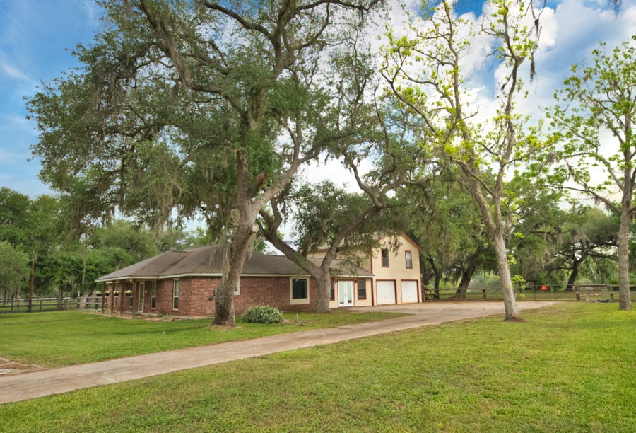 Property photo for 3836 Brazos River Rd,CR 400, Jones Creek, TX