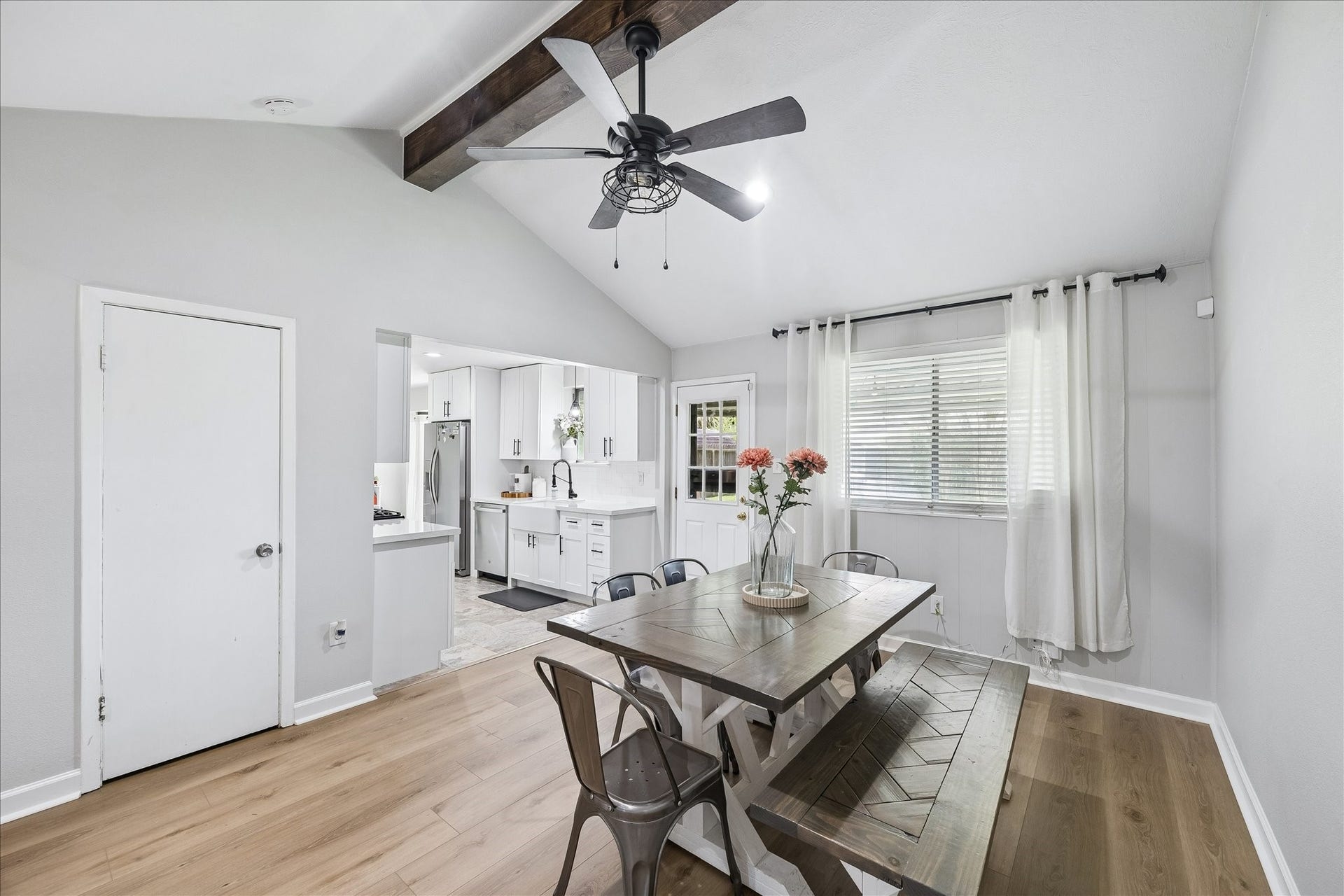 210 Brandywyne Drive, Friendswood, TX 77546