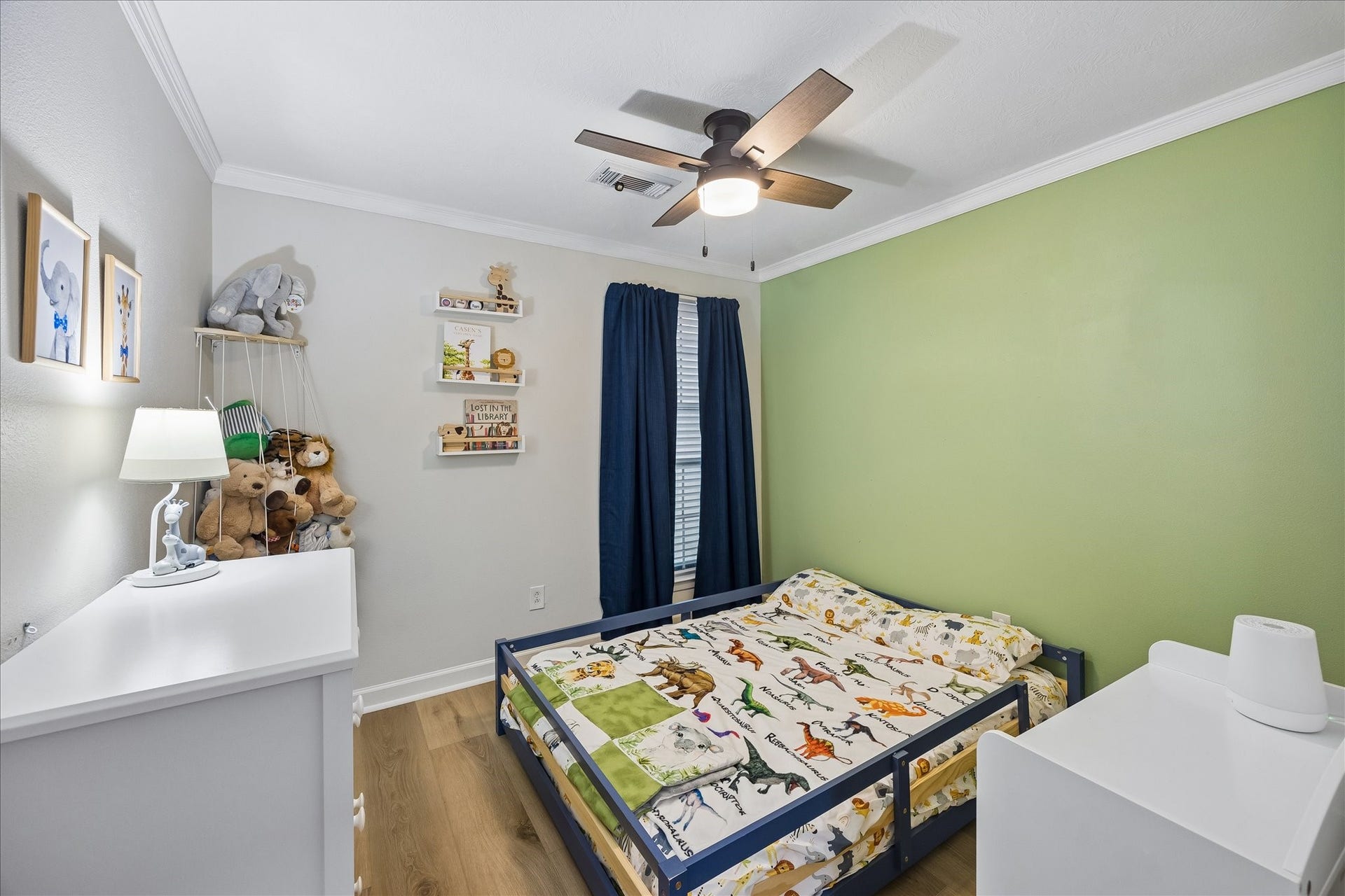 210 Brandywyne Drive, Friendswood, TX 77546