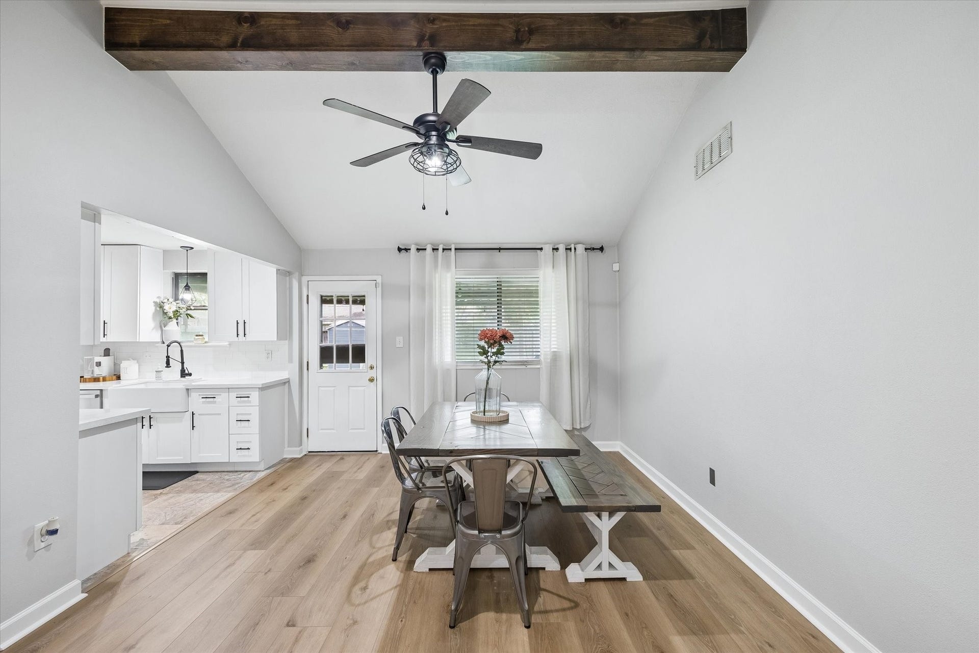 210 Brandywyne Drive, Friendswood, TX 77546