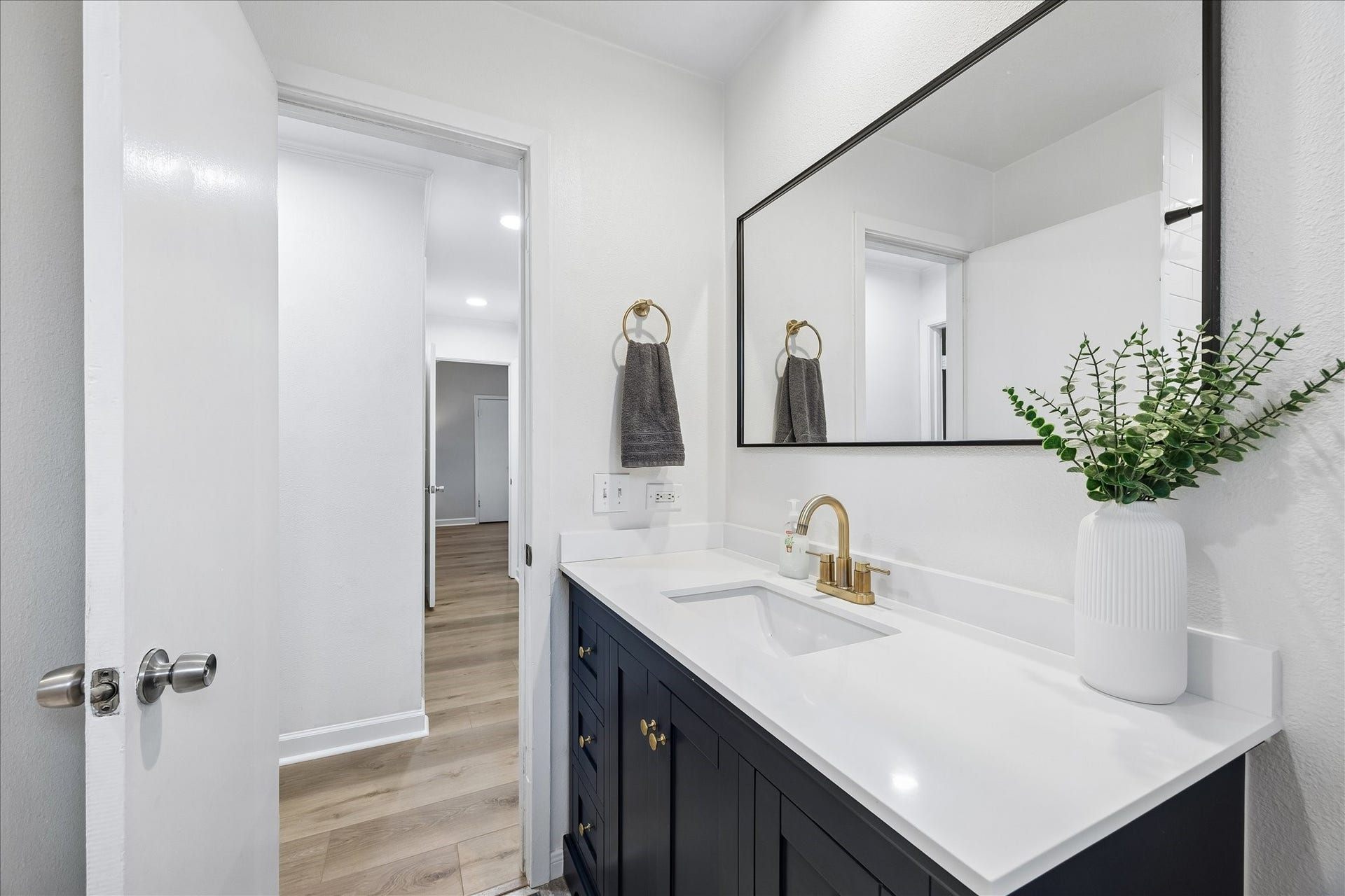 210 Brandywyne Drive, Friendswood, TX 77546