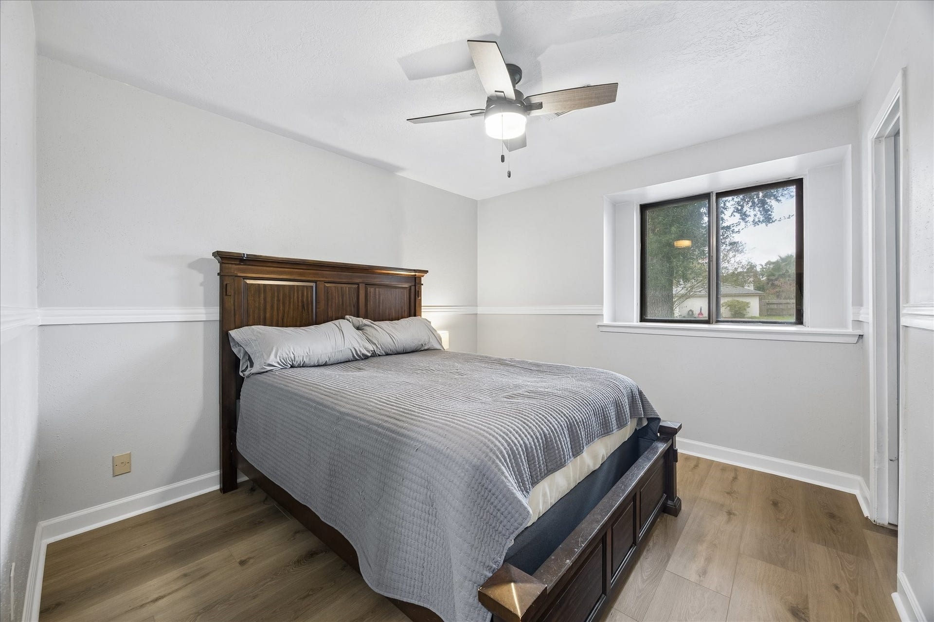 210 Brandywyne Drive, Friendswood, TX 77546