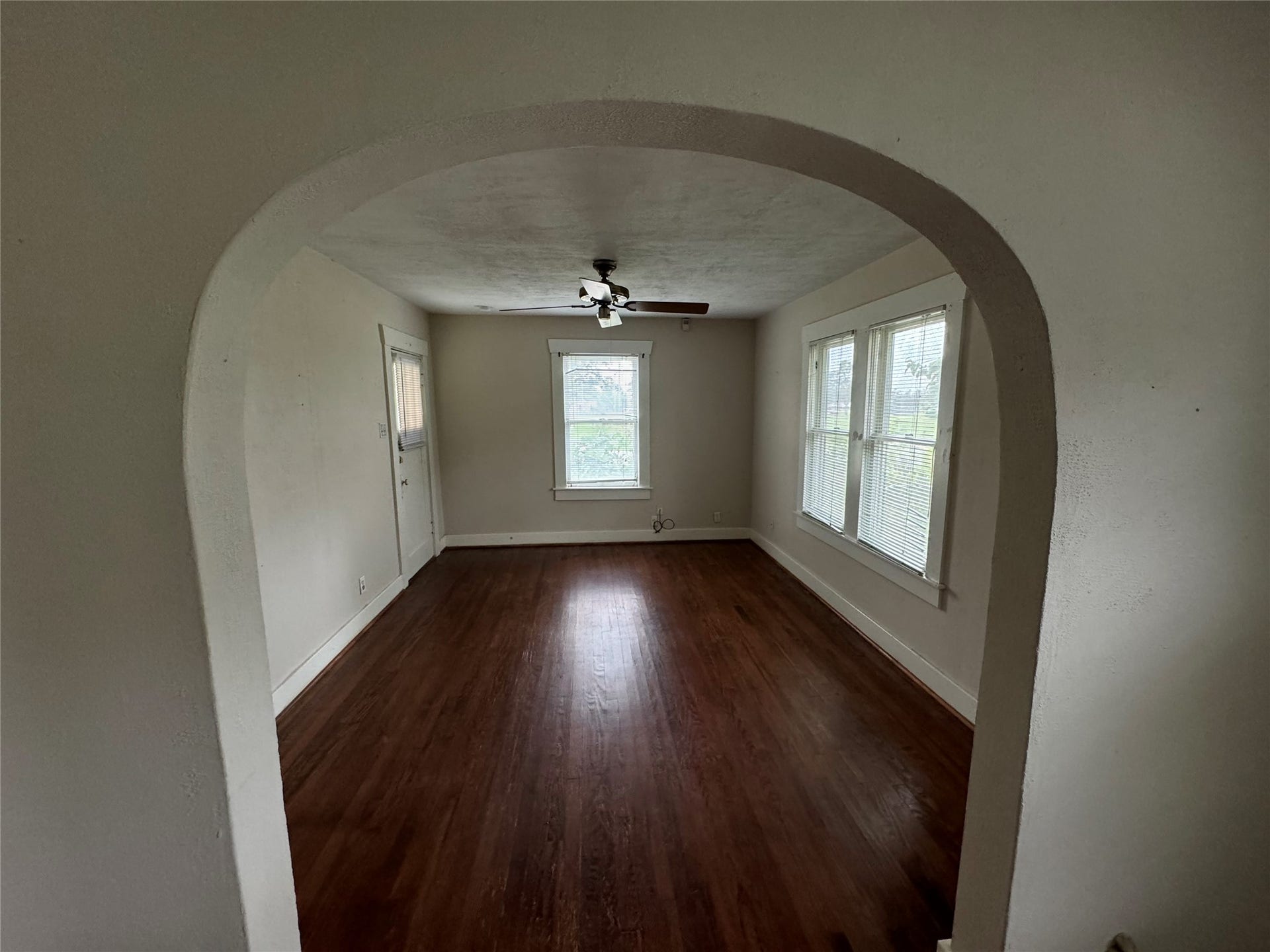 901 W 13th, Houston, TX 77008