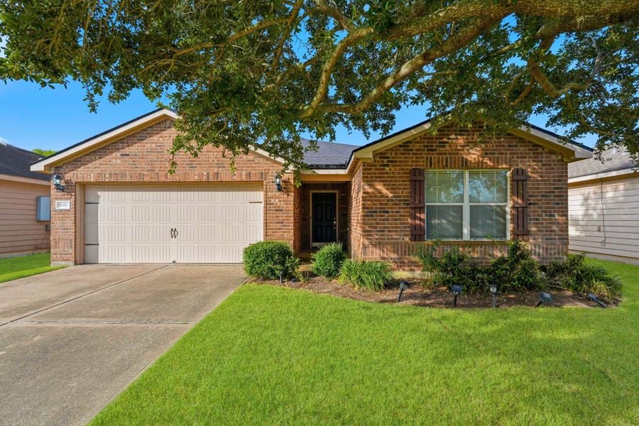 Property photo for 6910 Clover Walk Lane, Richmond, TX