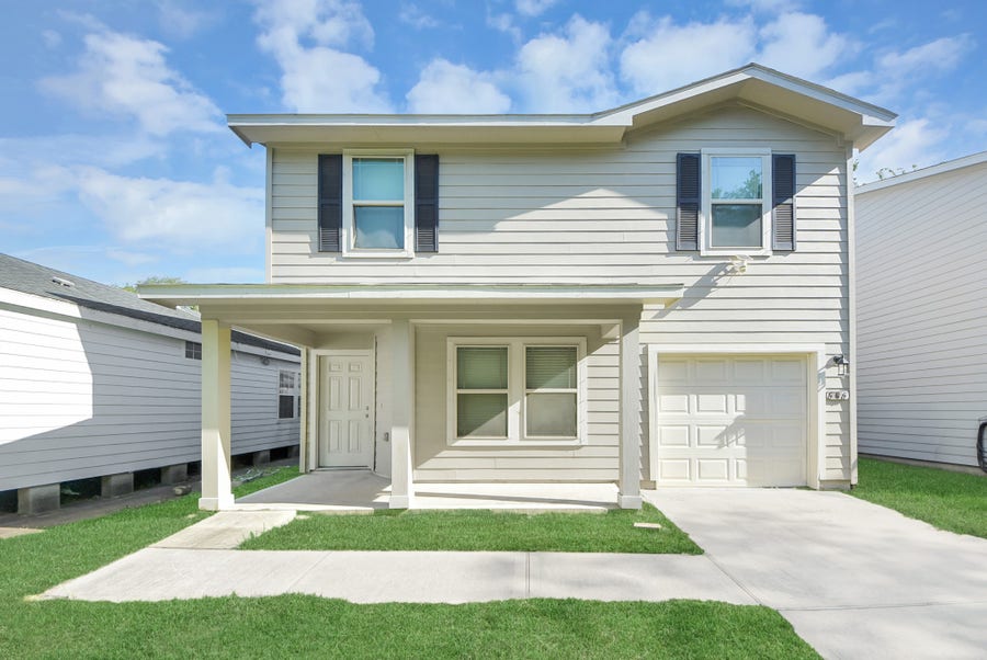 Property photo for 606 Travis Street, Baytown, TX