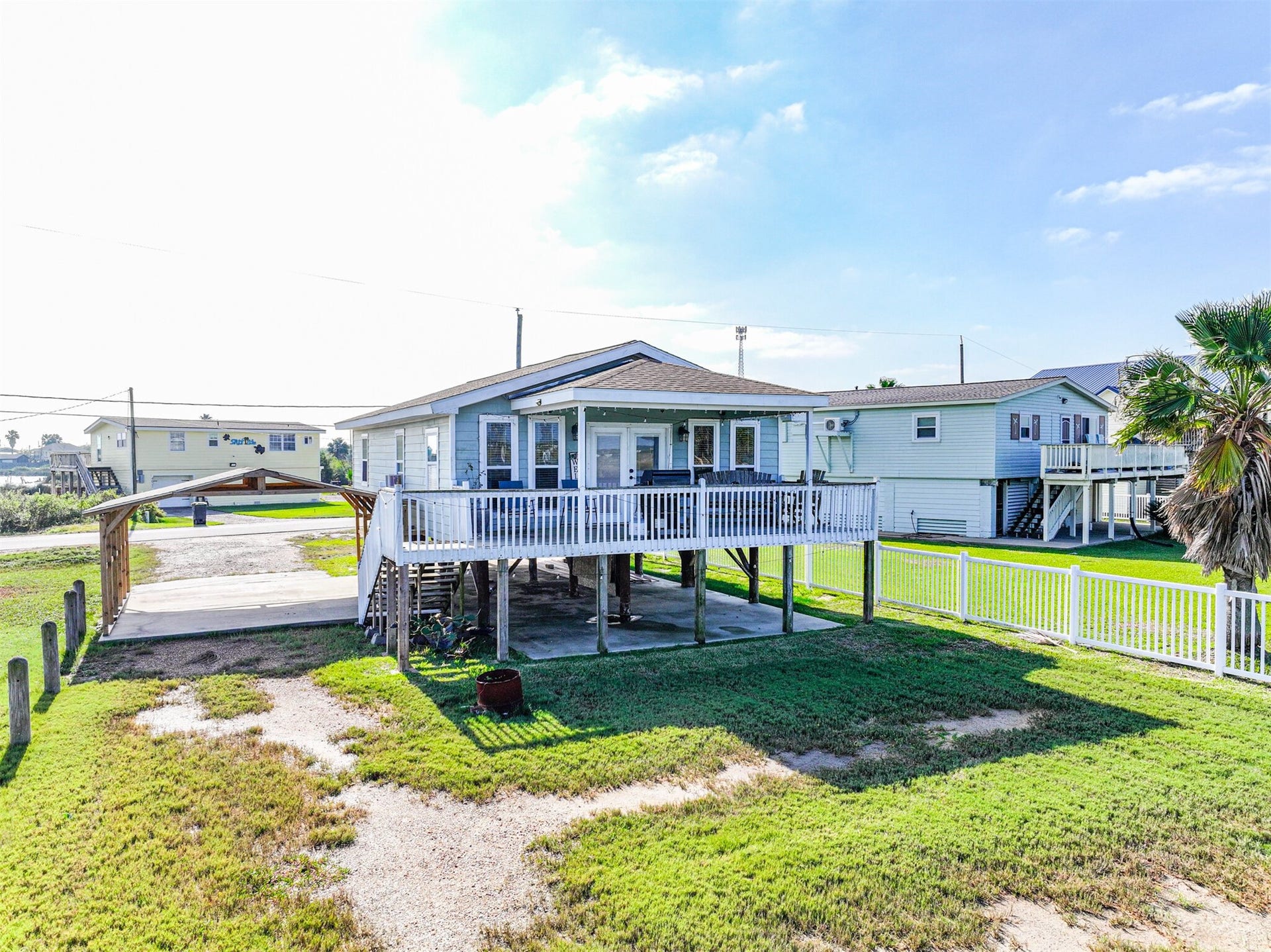 4622 Bayou Lane, Hitchcock, TX 77563 4622 Bayou Lane, Hitchcock, TX 77563
