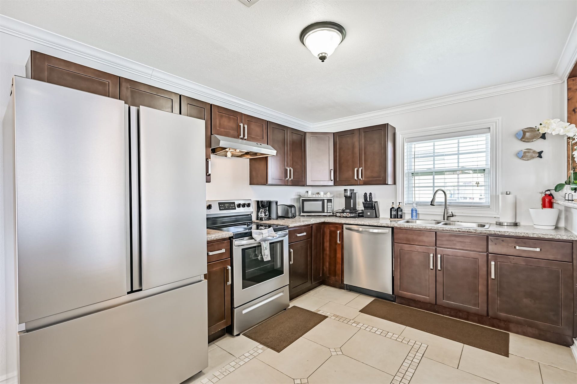4622 Bayou Lane, Hitchcock, TX 77563 4622 Bayou Lane, Hitchcock, TX 77563