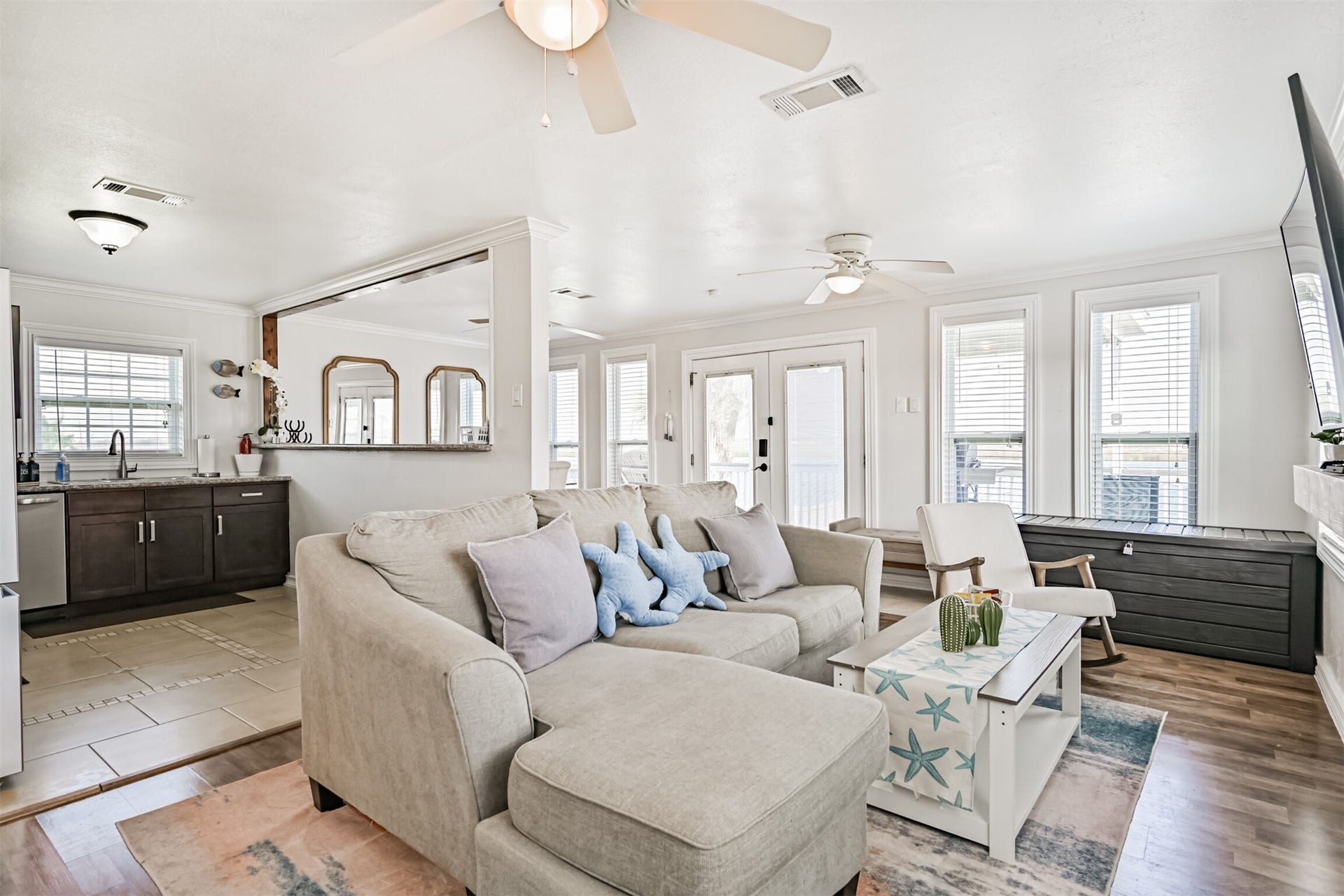 4622 Bayou Lane, Hitchcock, TX 77563 4622 Bayou Lane, Hitchcock, TX 77563
