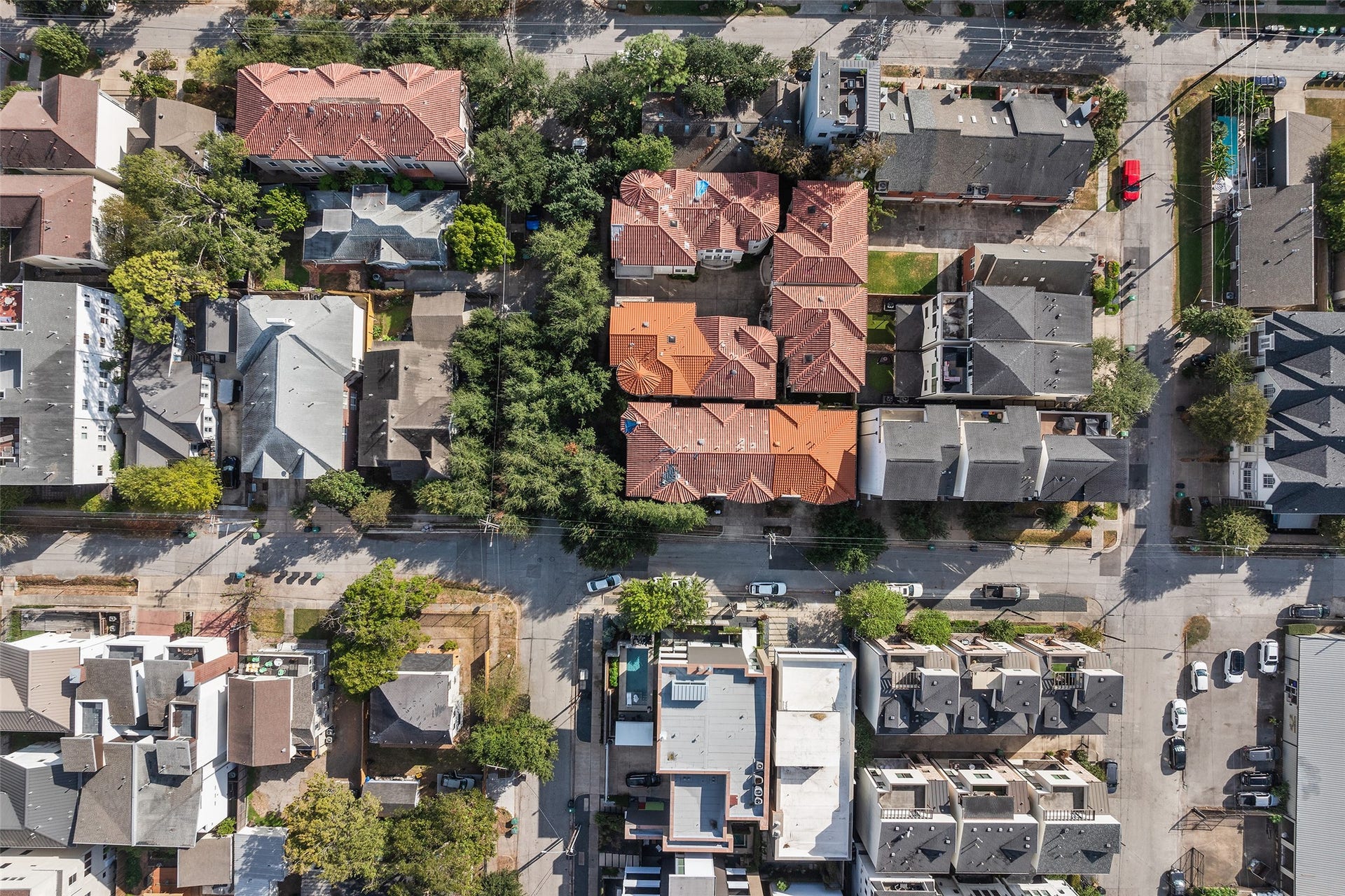 2105 Crocker Street, Houston, TX 77006 2105 Crocker Street, Houston, TX 77006