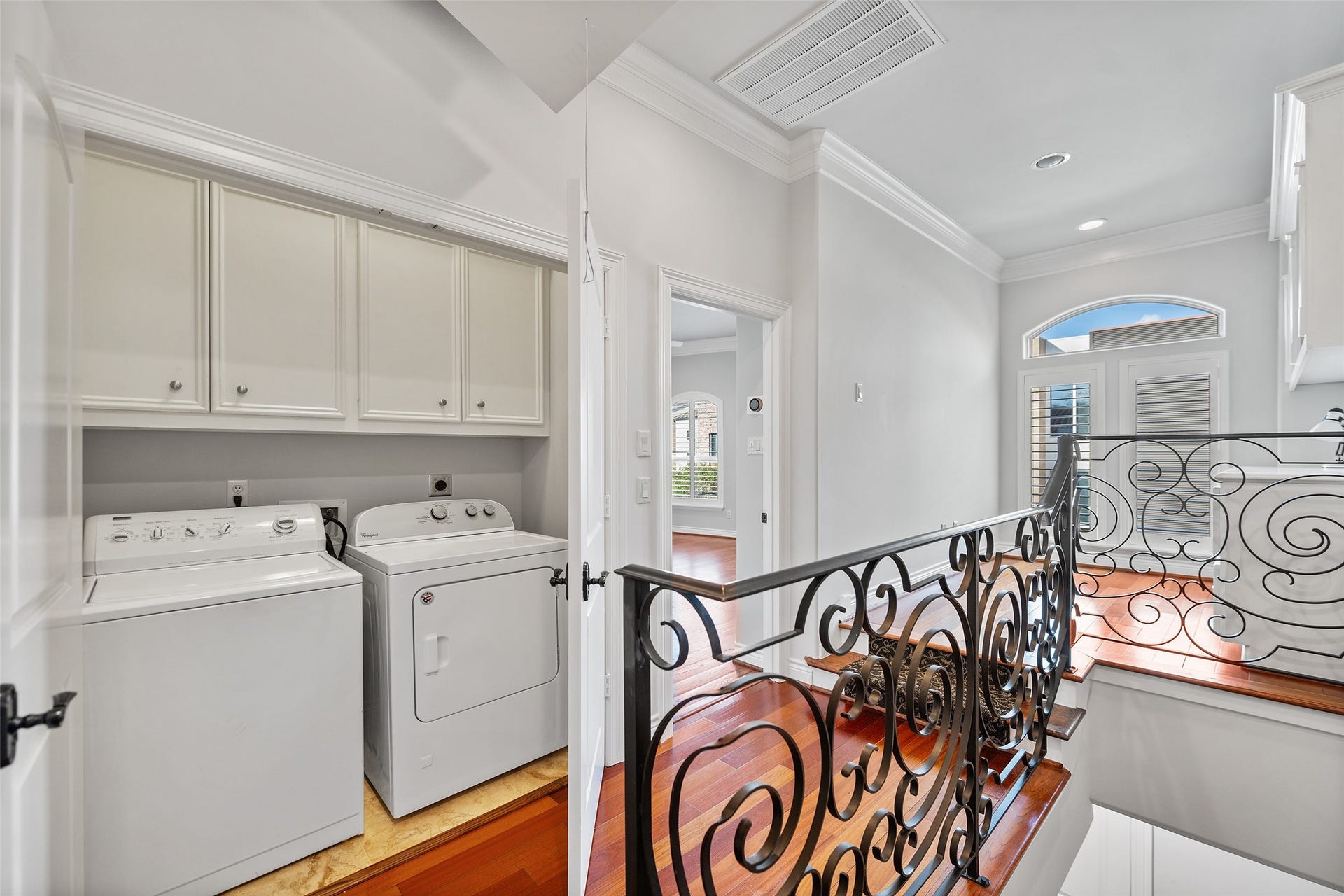 2105 Crocker Street, Houston, TX 77006 2105 Crocker Street, Houston, TX 77006