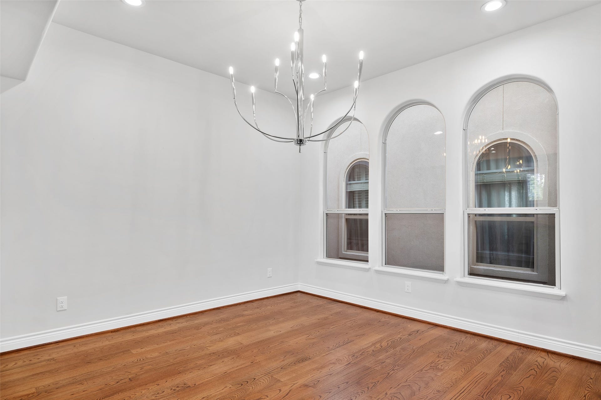 2105 Crocker Street, Houston, TX 77006 2105 Crocker Street, Houston, TX 77006