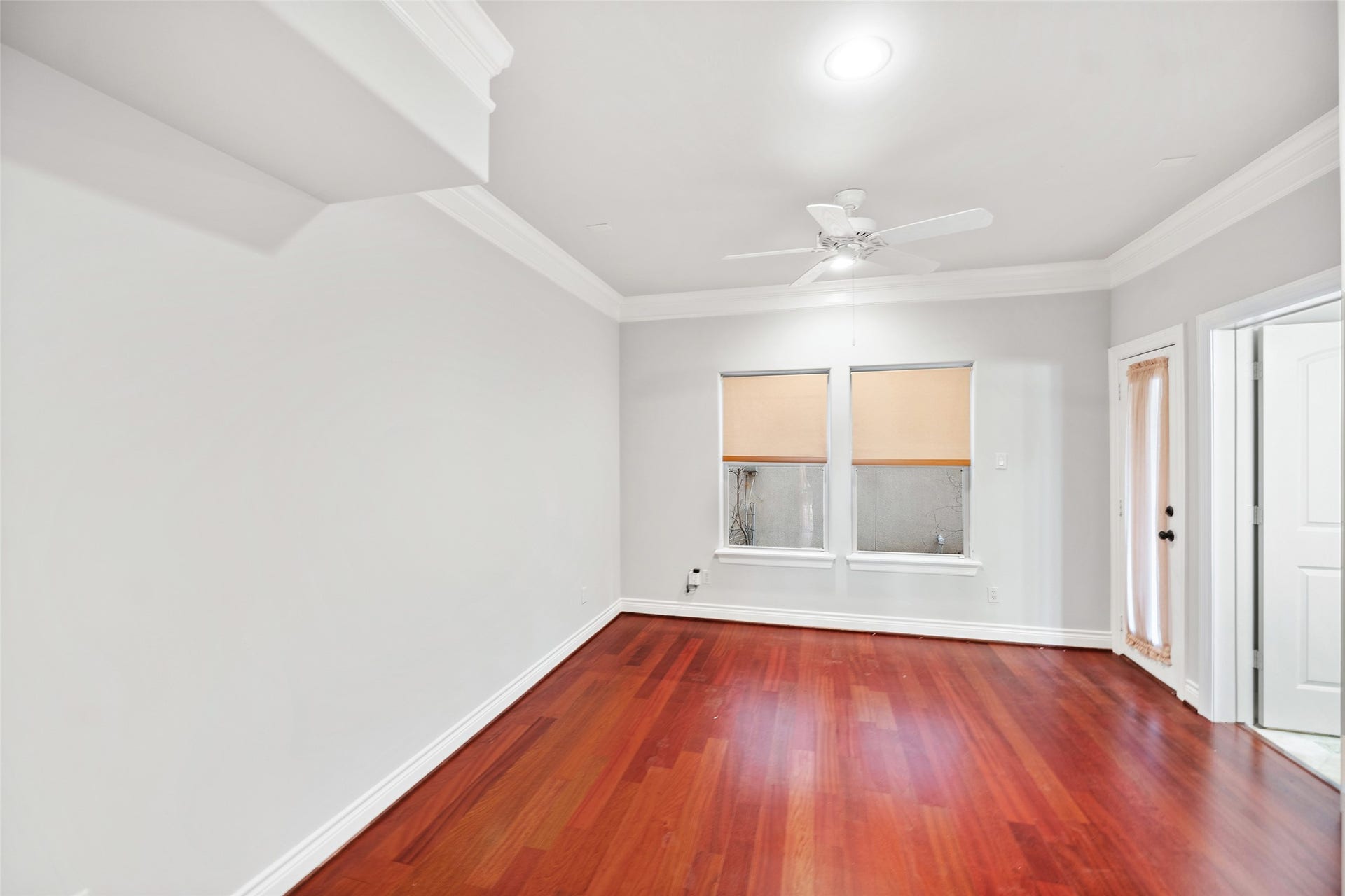 2105 Crocker Street, Houston, TX 77006 2105 Crocker Street, Houston, TX 77006