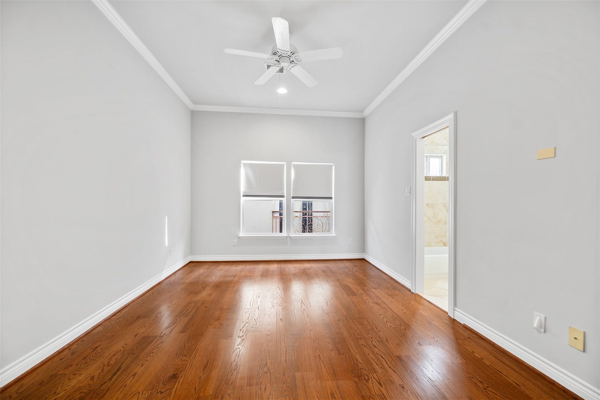 2105 Crocker Street, Houston, TX 77006 2105 Crocker Street, Houston, TX 77006