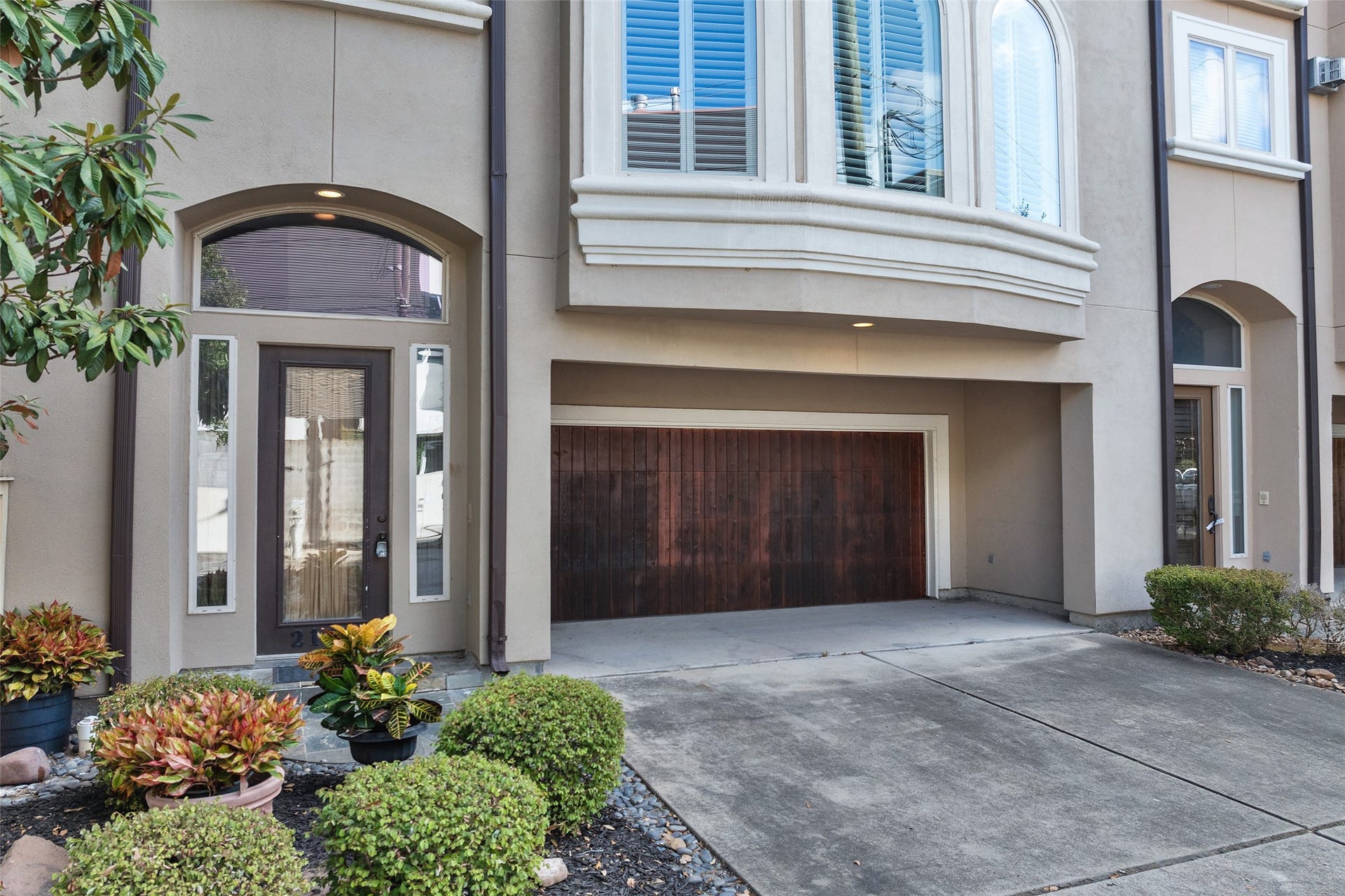 2105 Crocker Street, Houston, TX 77006 2105 Crocker Street, Houston, TX 77006