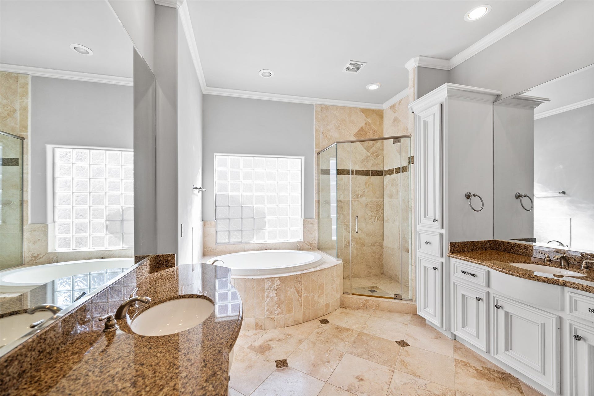 2105 Crocker Street, Houston, TX 77006 2105 Crocker Street, Houston, TX 77006