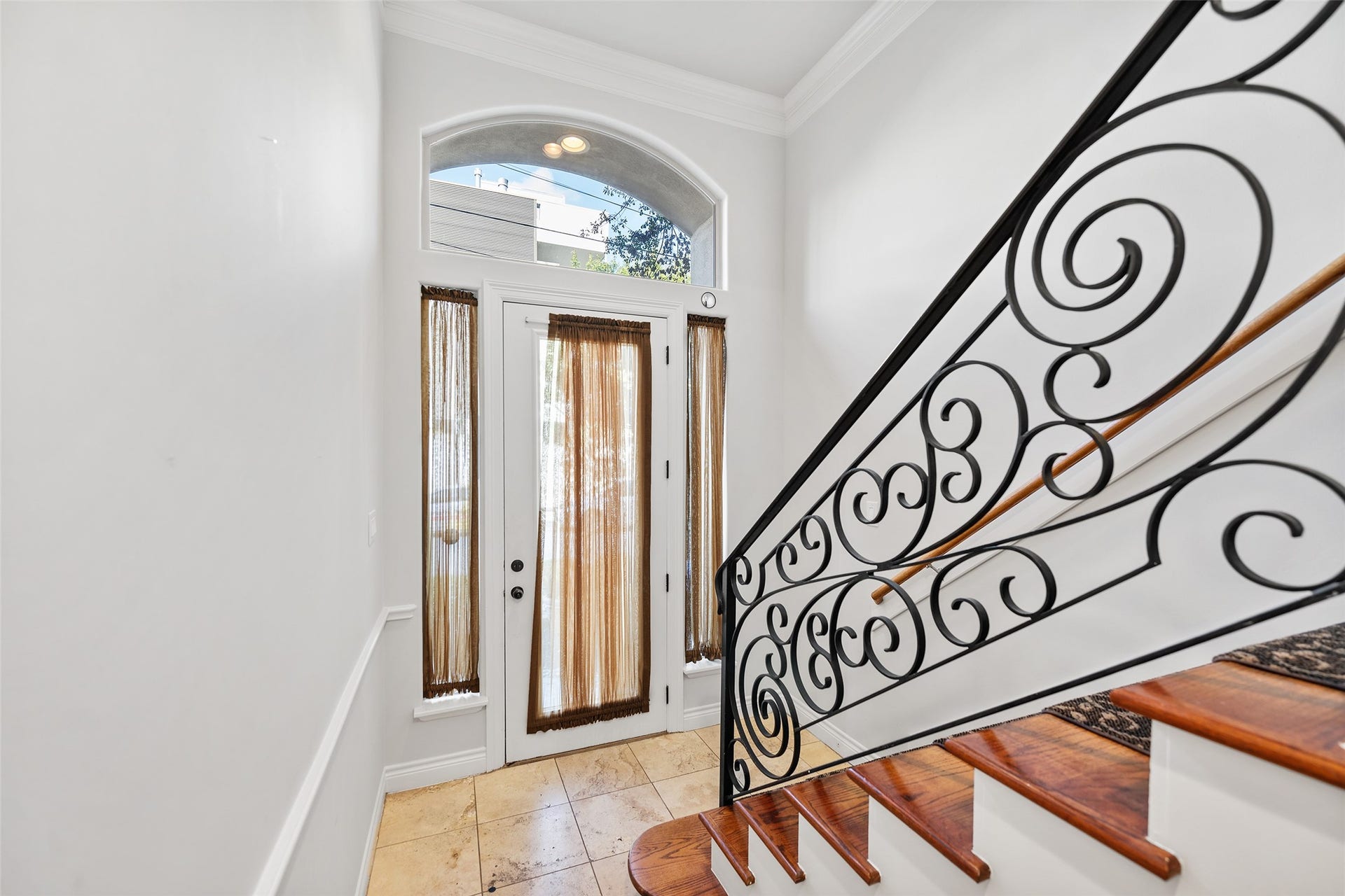 2105 Crocker Street, Houston, TX 77006 2105 Crocker Street, Houston, TX 77006