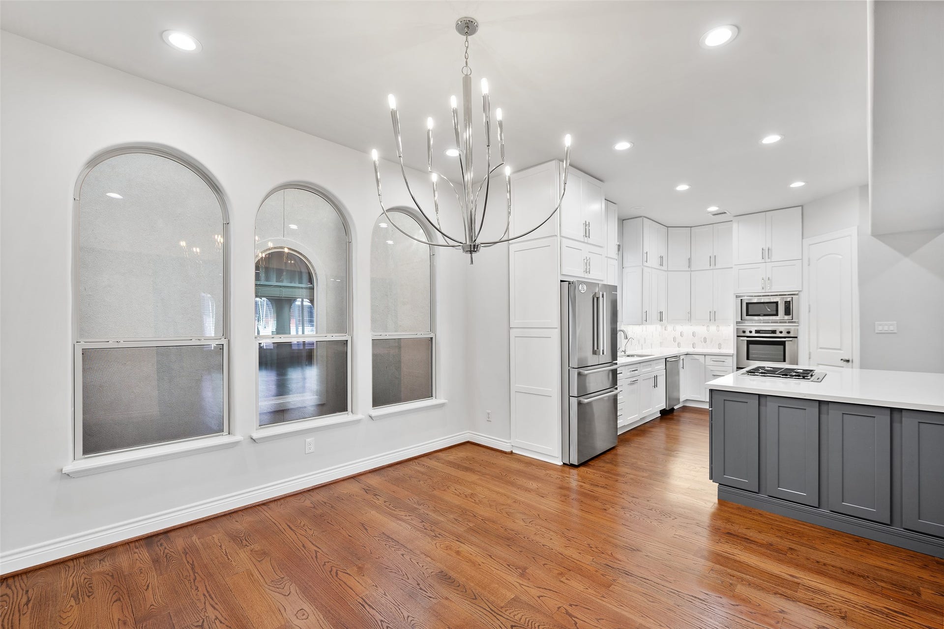 2105 Crocker Street, Houston, TX 77006 2105 Crocker Street, Houston, TX 77006