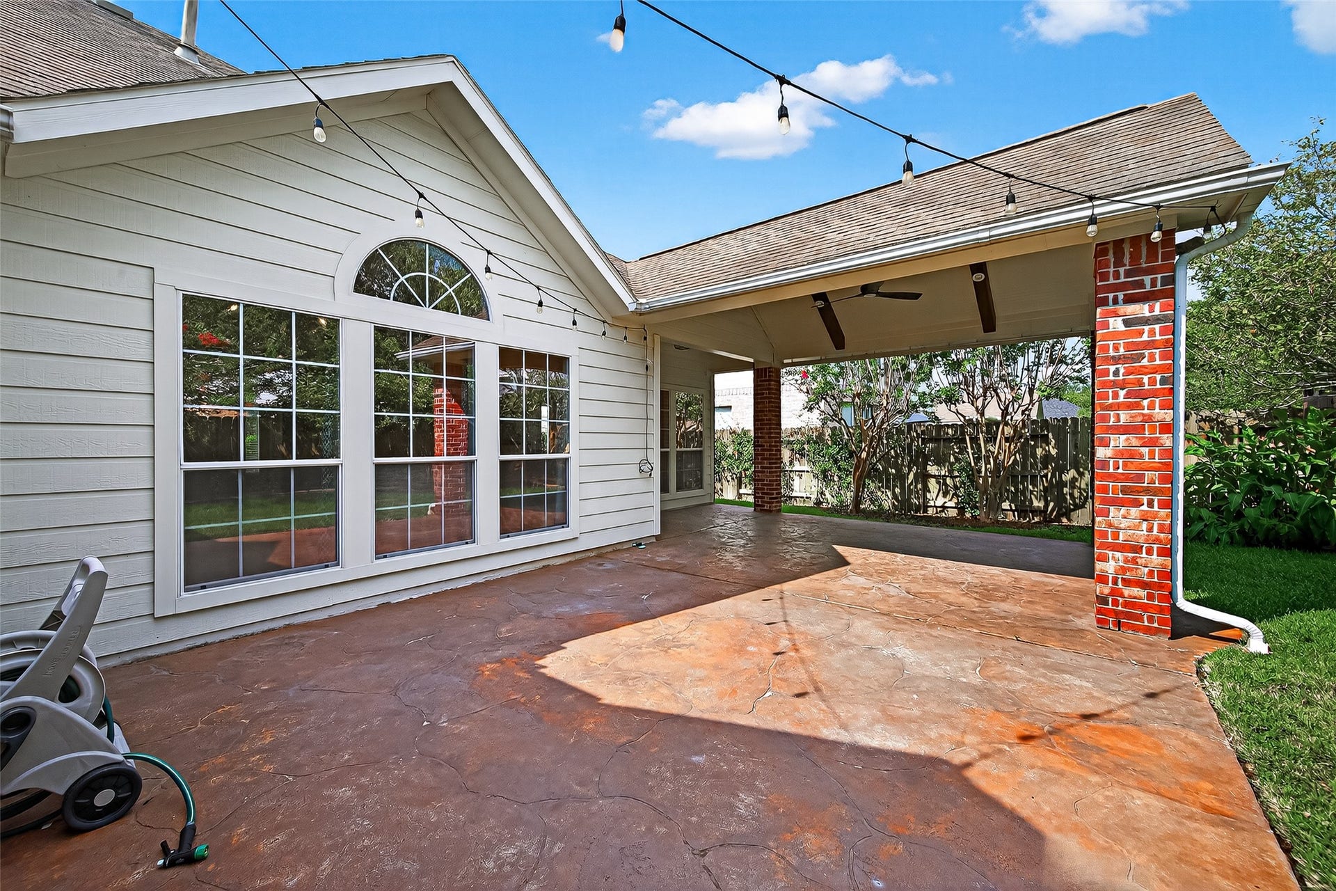 2223 Fern Mist Lane, Katy, TX 77494 2223 Fern Mist Lane, Katy, TX 77494
