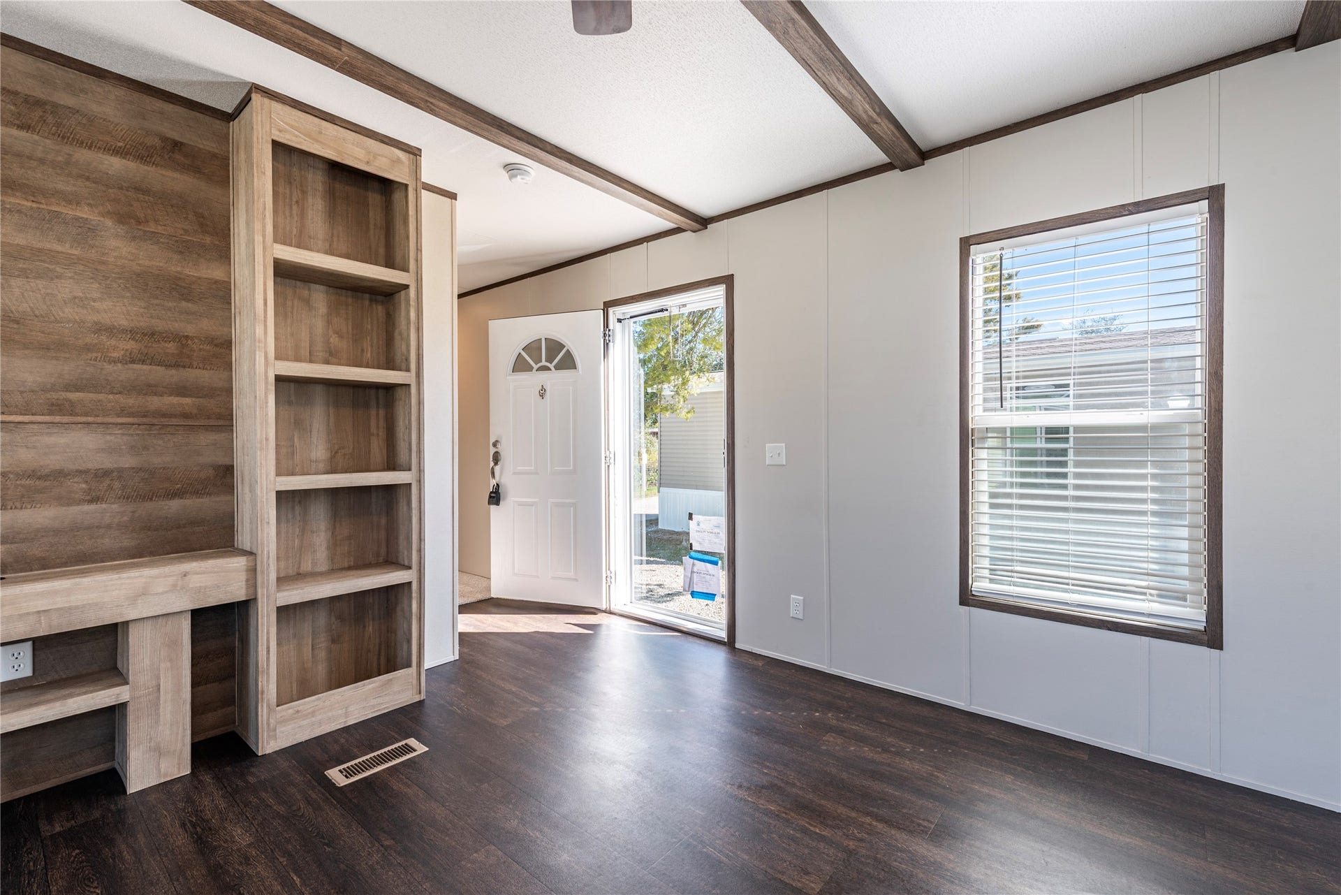 8700 Patricia Lane, #29, Hitchcock, TX 77563