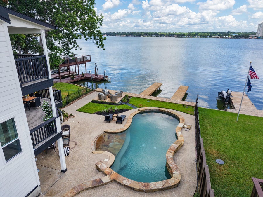 Property photo for 848 Lake View Drive, Montgomery, TX