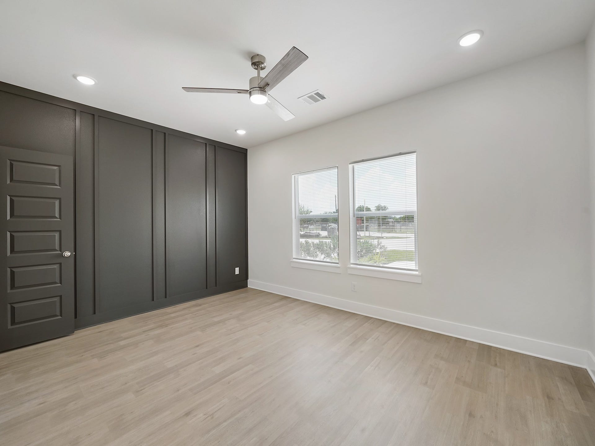 8122 Double Avenue, #B, Houston, TX 77088 Primary bedroom