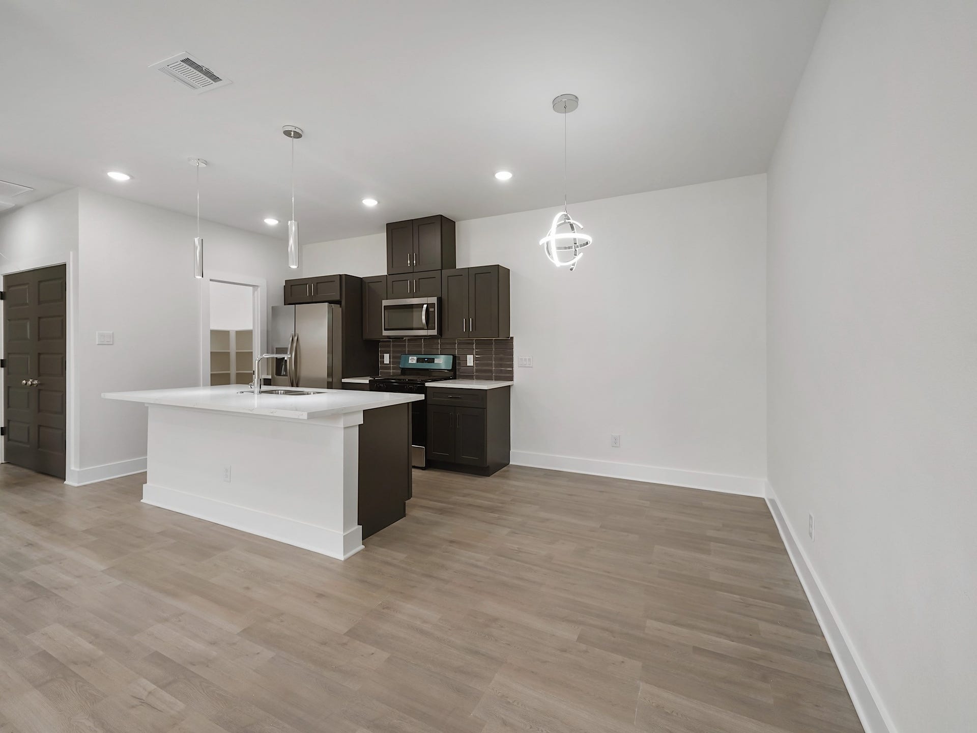 8122 Double Avenue, #B, Houston, TX 77088 Kitchen/Dining area