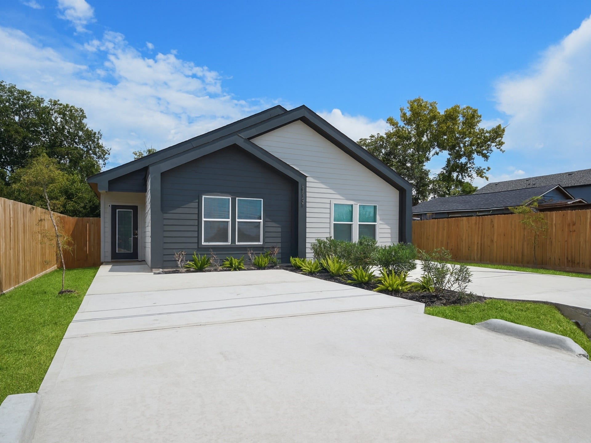 8122 Double Avenue, #B, Houston, TX 77088 8122 Double Avenue, #B, Houston, TX 77088