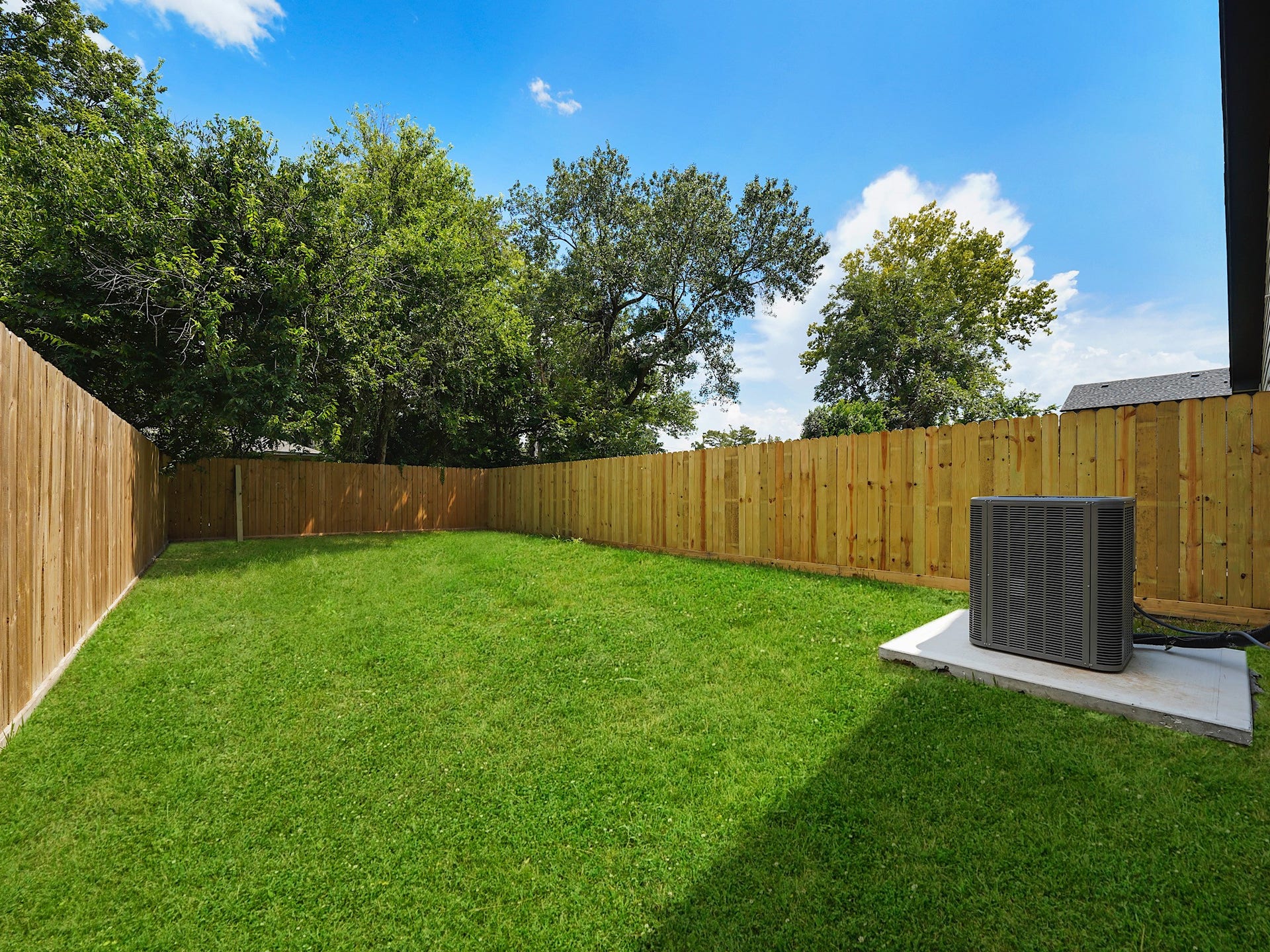 8122 Double Avenue, #B, Houston, TX 77088 Spacious, private backyard