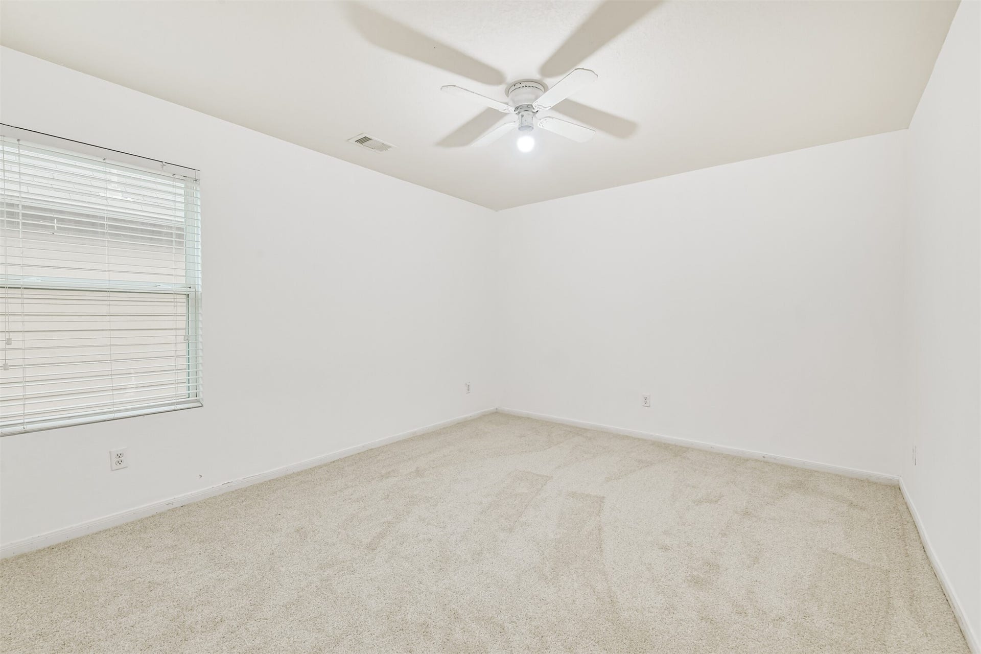 1230 Newsome Glenn Drive, Houston, TX 77090 1230 Newsome Glenn Drive, Houston, TX 77090