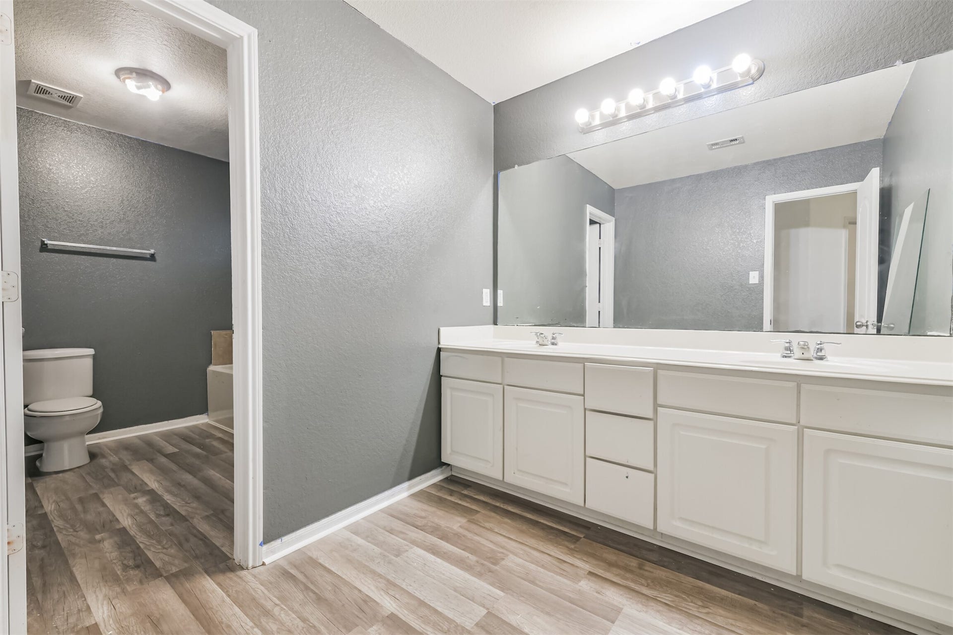 1230 Newsome Glenn Drive, Houston, TX 77090 1230 Newsome Glenn Drive, Houston, TX 77090