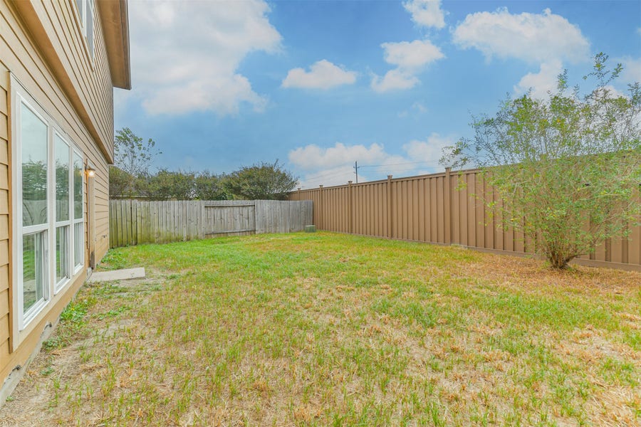 Property photo for 1230 Newsome Glenn Drive, Houston, TX