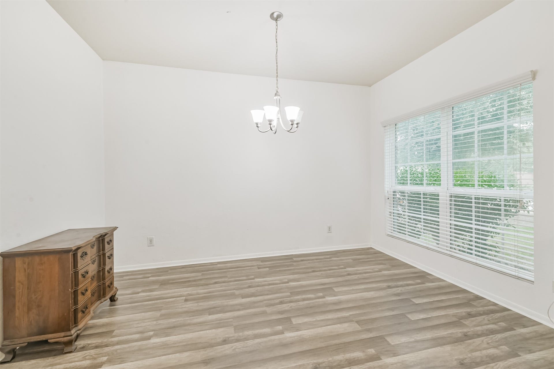 1230 Newsome Glenn Drive, Houston, TX 77090 1230 Newsome Glenn Drive, Houston, TX 77090