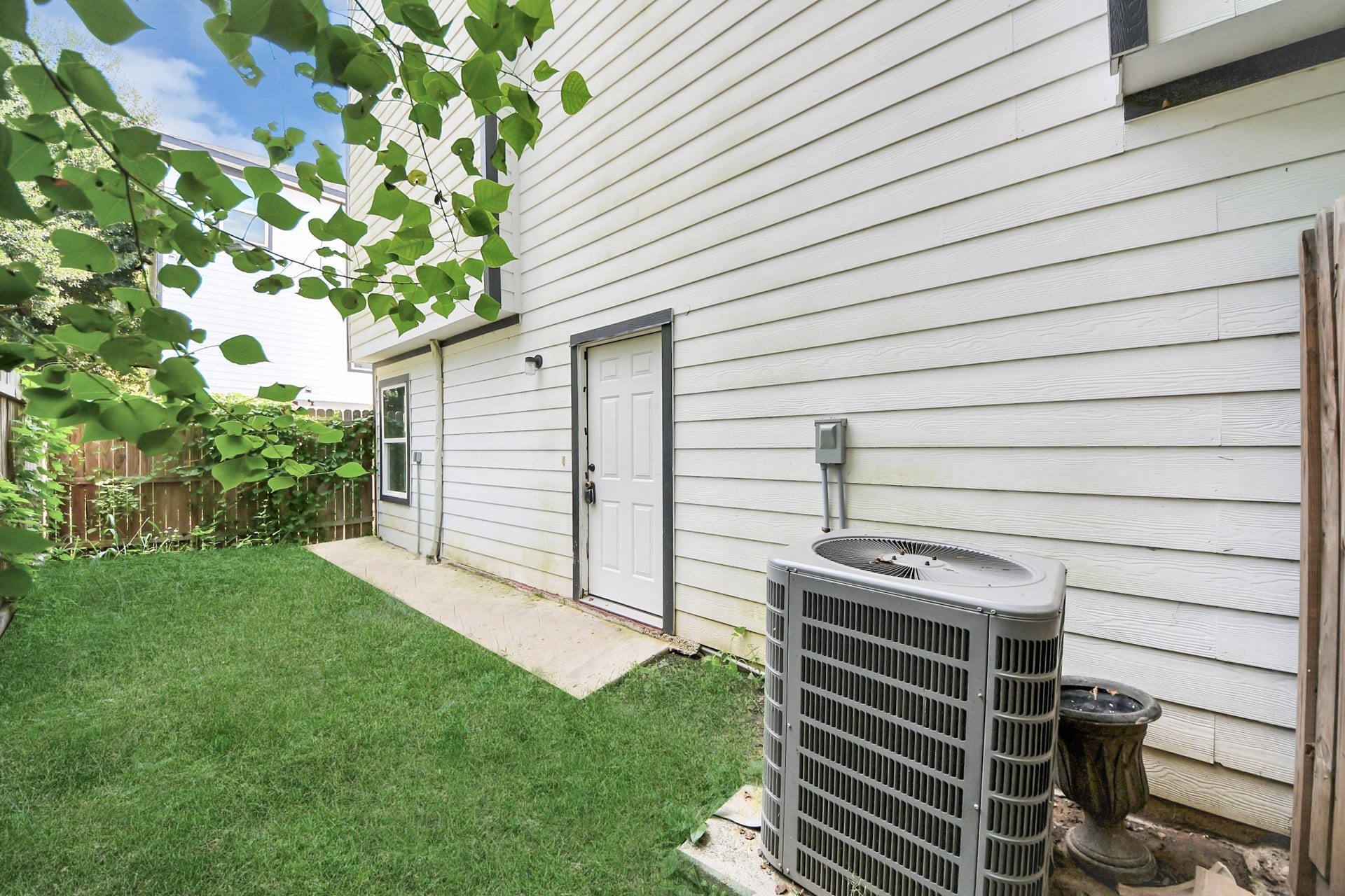 8125 Eastover Street, #B, Houston, TX 77028 8125 Eastover Street, #B, Houston, TX 77028