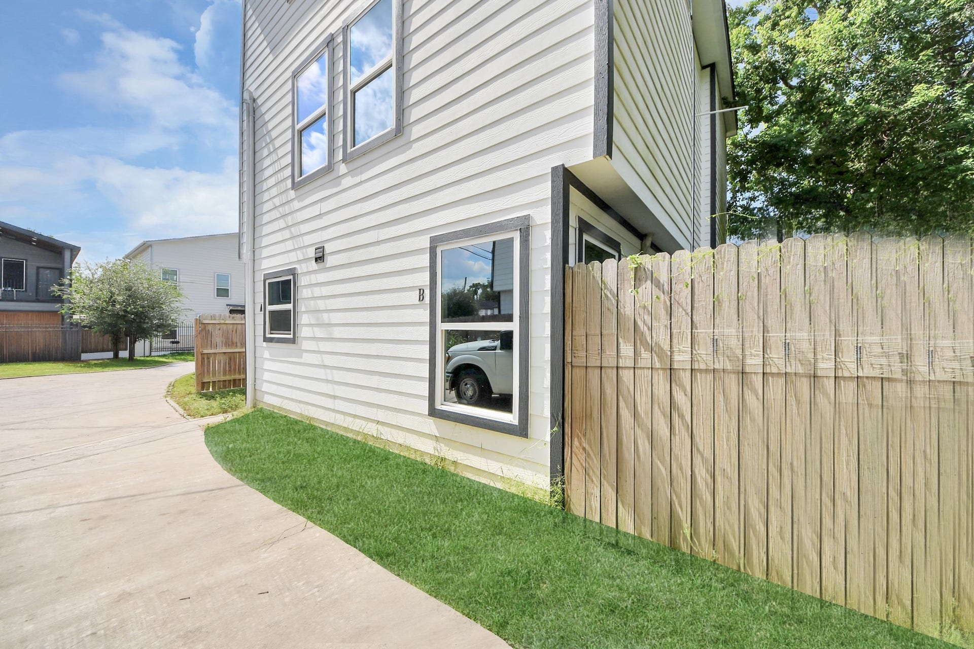 8125 Eastover Street, #B, Houston, TX 77028 8125 Eastover Street, #B, Houston, TX 77028