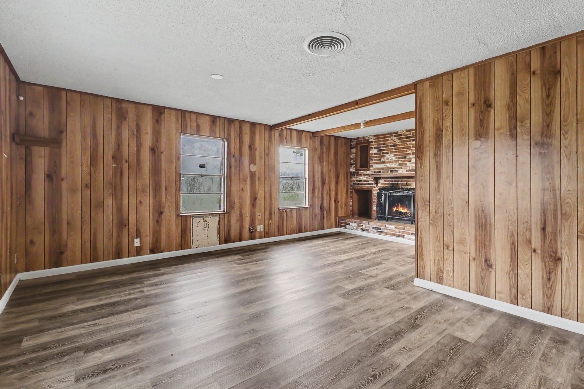 901 Westmont Drive, Houston, TX 77015 901 Westmont Drive, Houston, TX 77015