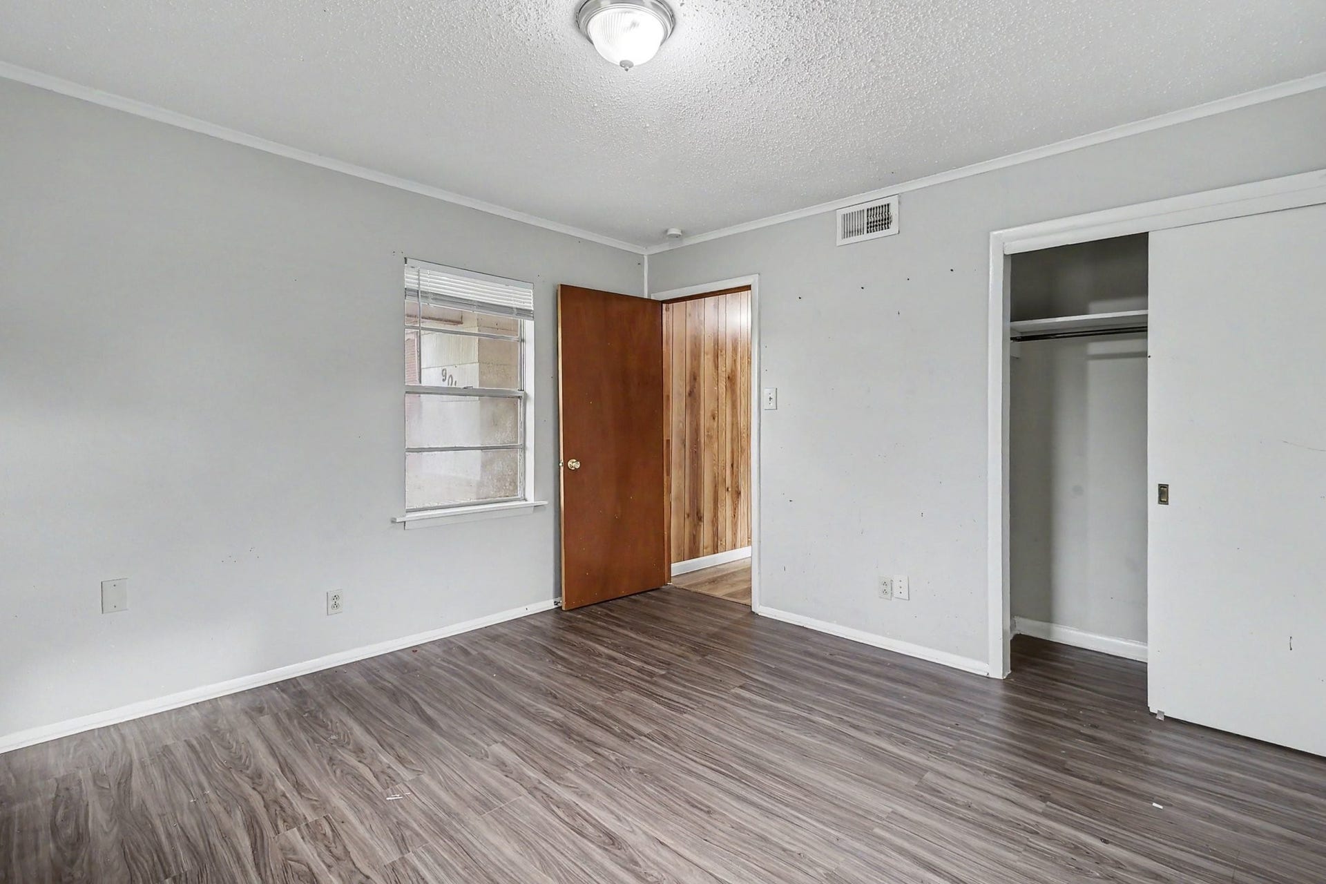 901 Westmont Drive, Houston, TX 77015 901 Westmont Drive, Houston, TX 77015